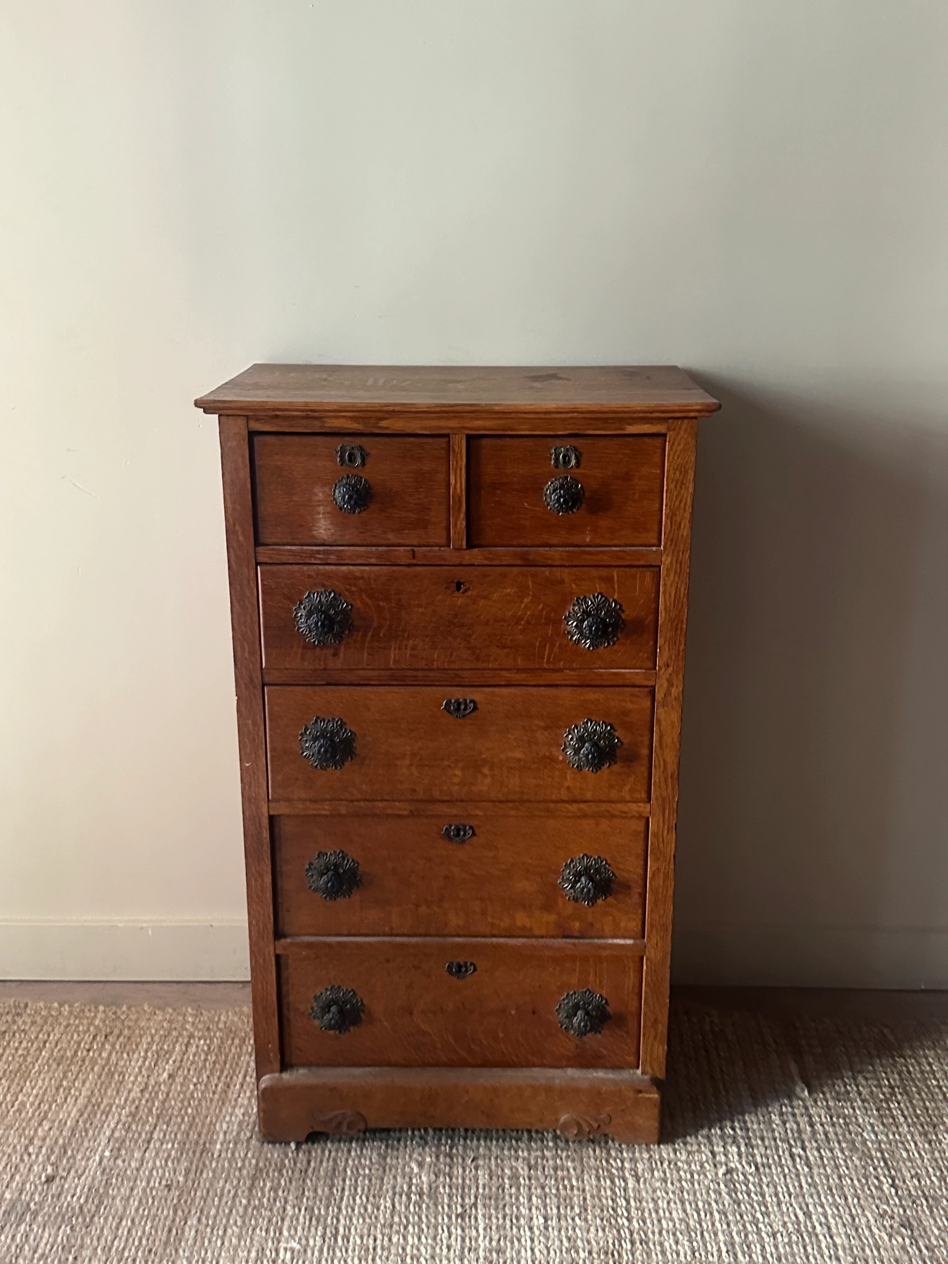1910 oak dresser with original hardware - Image 2