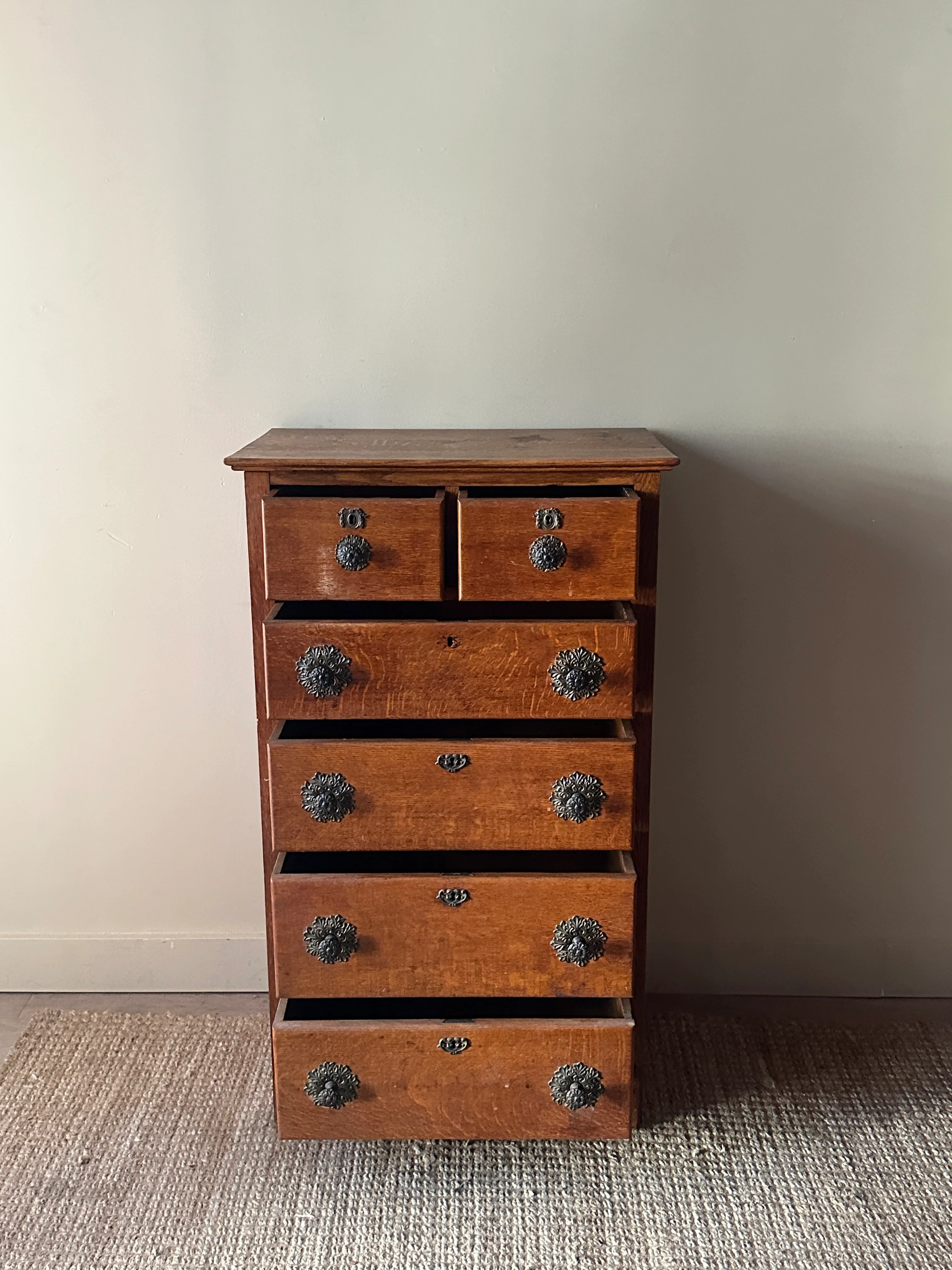 1910 oak dresser with original hardware - Image 5