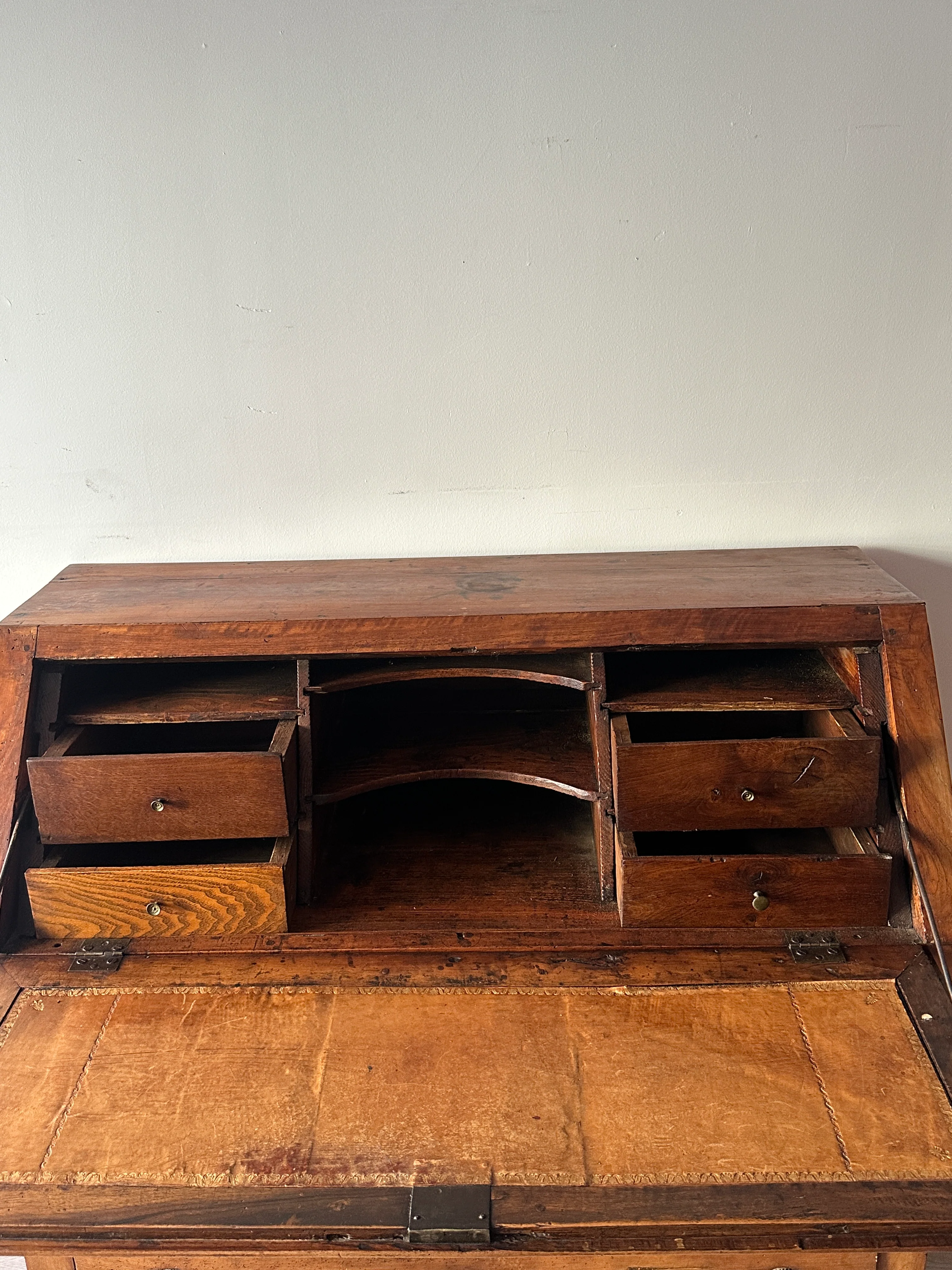 19th c. French secretary dresser - Image 11