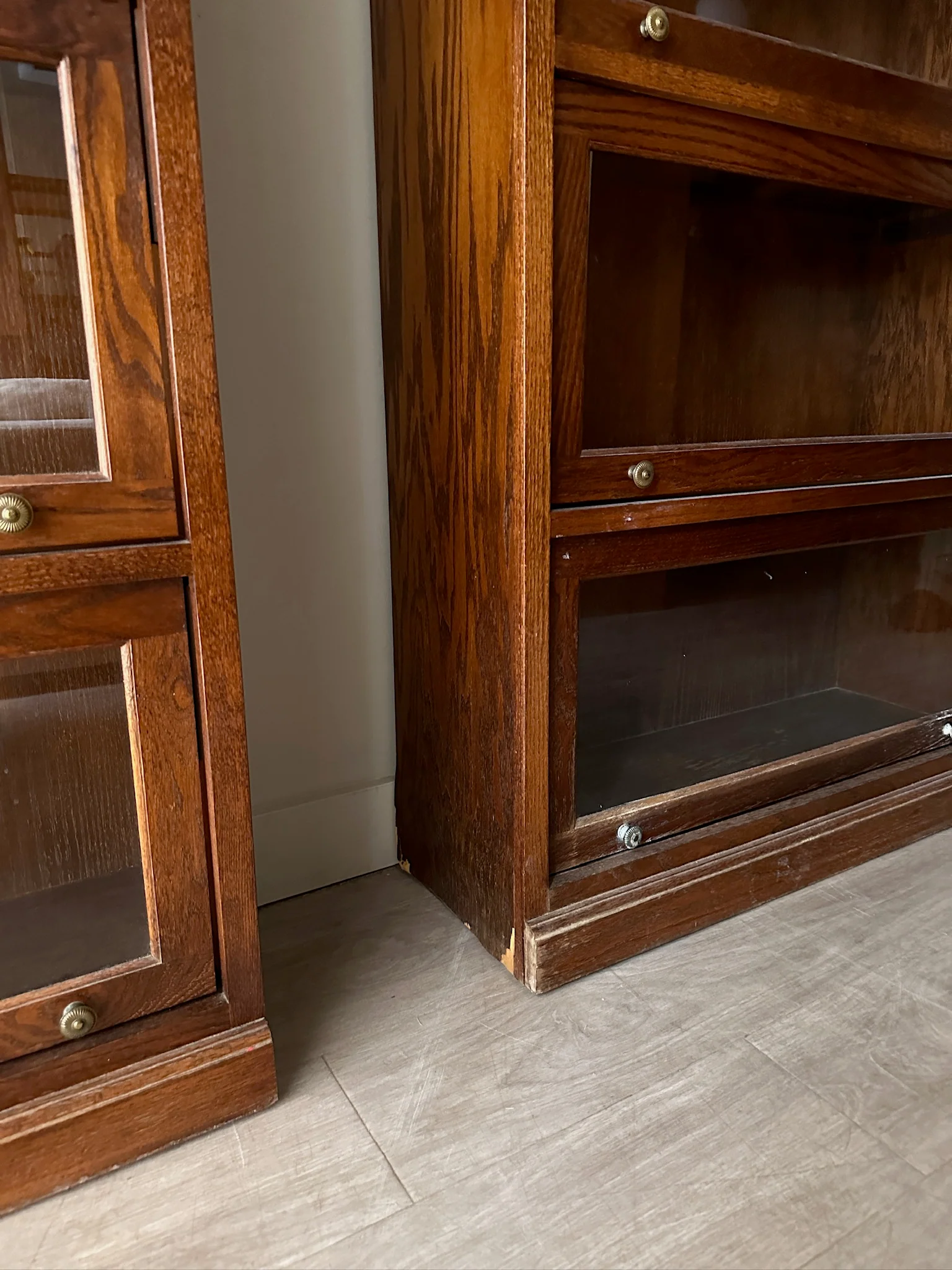 2 oak barrister cases. Sold individually. - Image 5