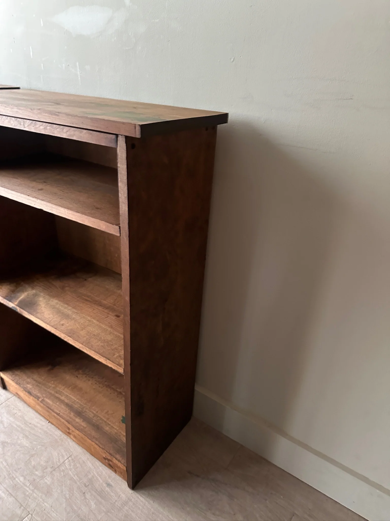 2 pine bookshelves. Sold individually. - Image 5