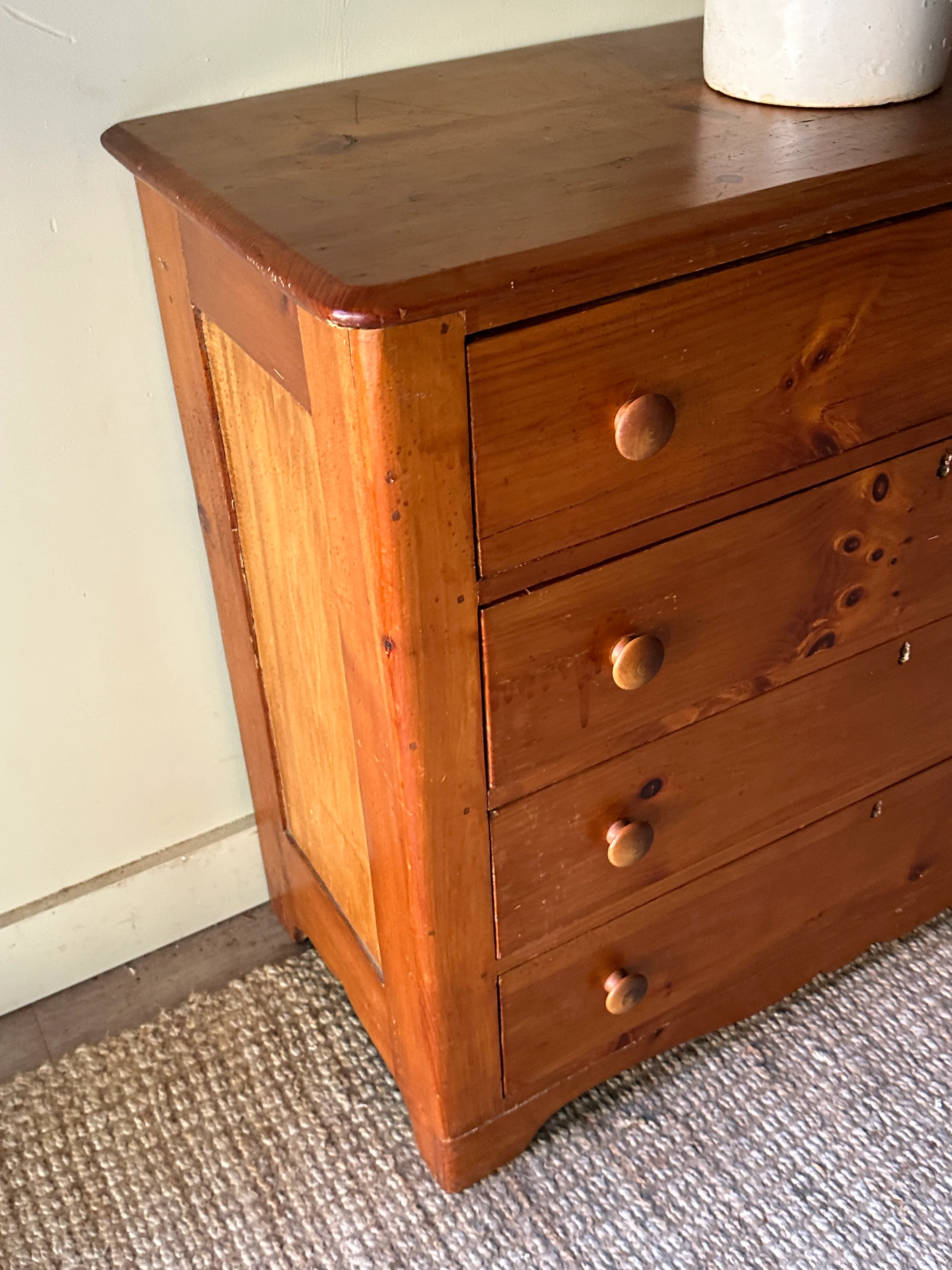 4 Drawer Pine dresser - Image 2