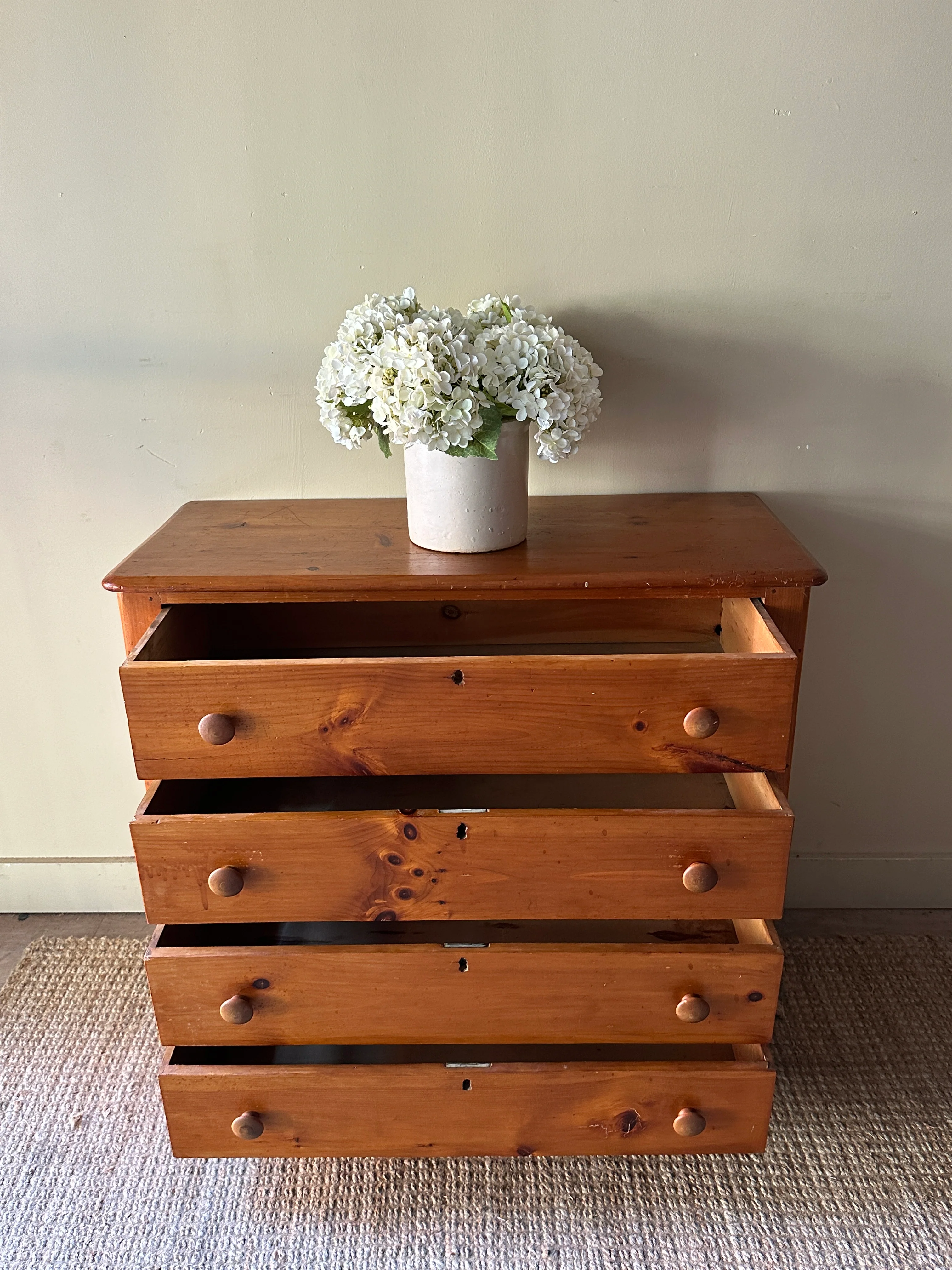 4 Drawer Pine dresser - Image 4