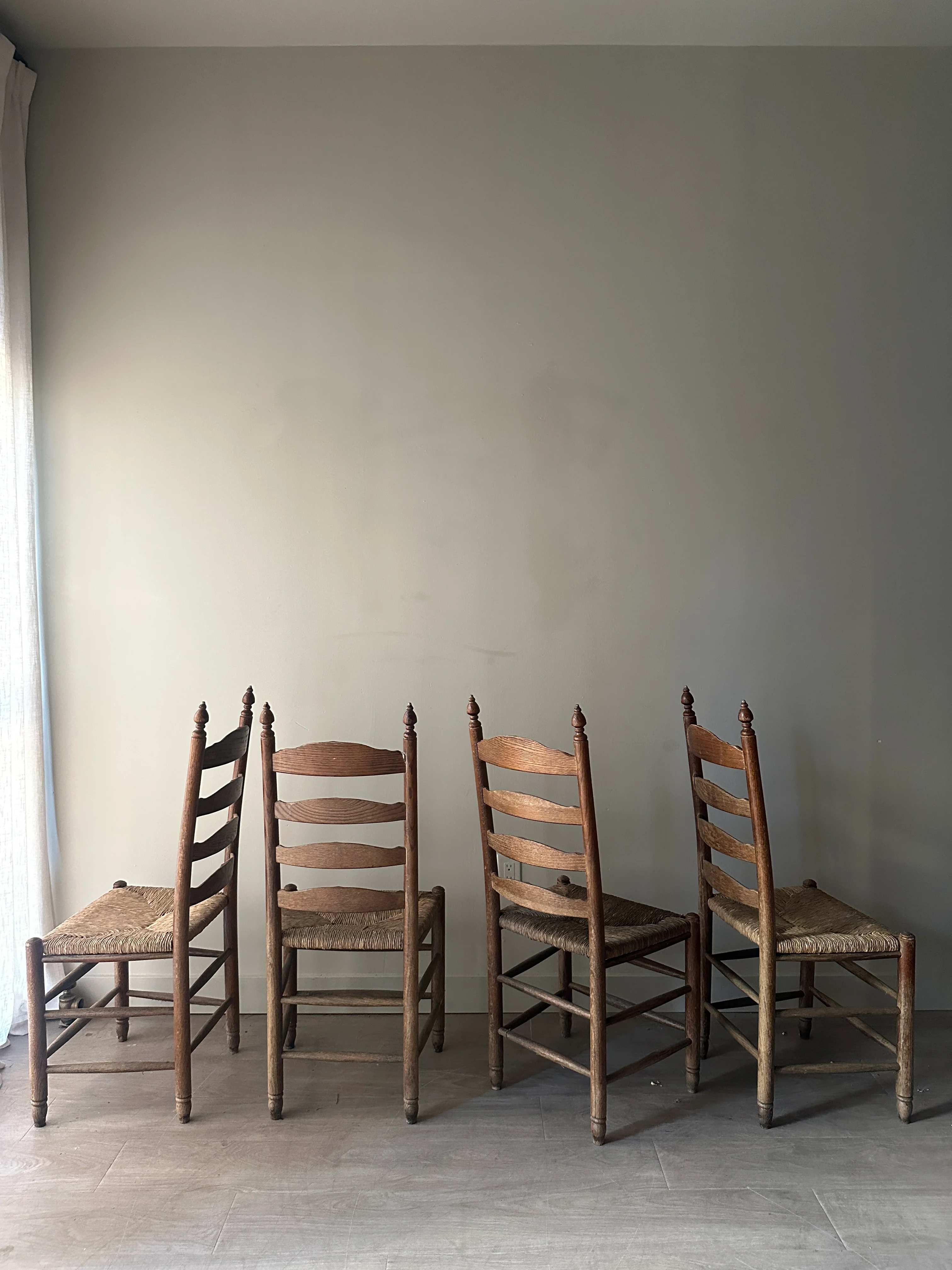 4 Medium oak and rush seat dining chairs. (Sets of 2) - Image 2