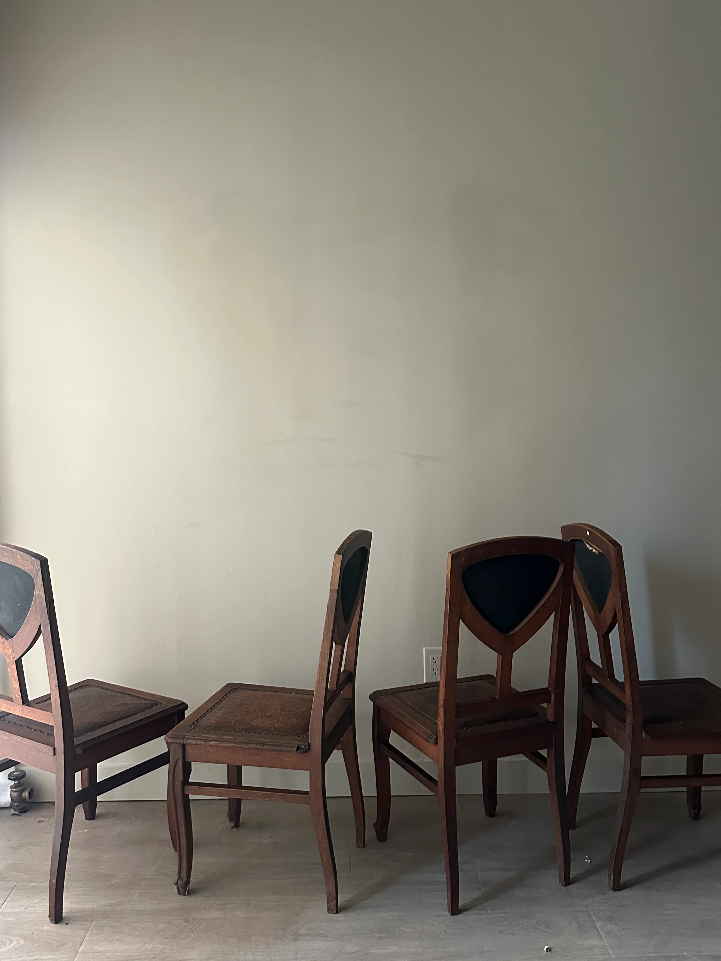 4 oak and leather dining chairs. (Sets of 2) - Image 3