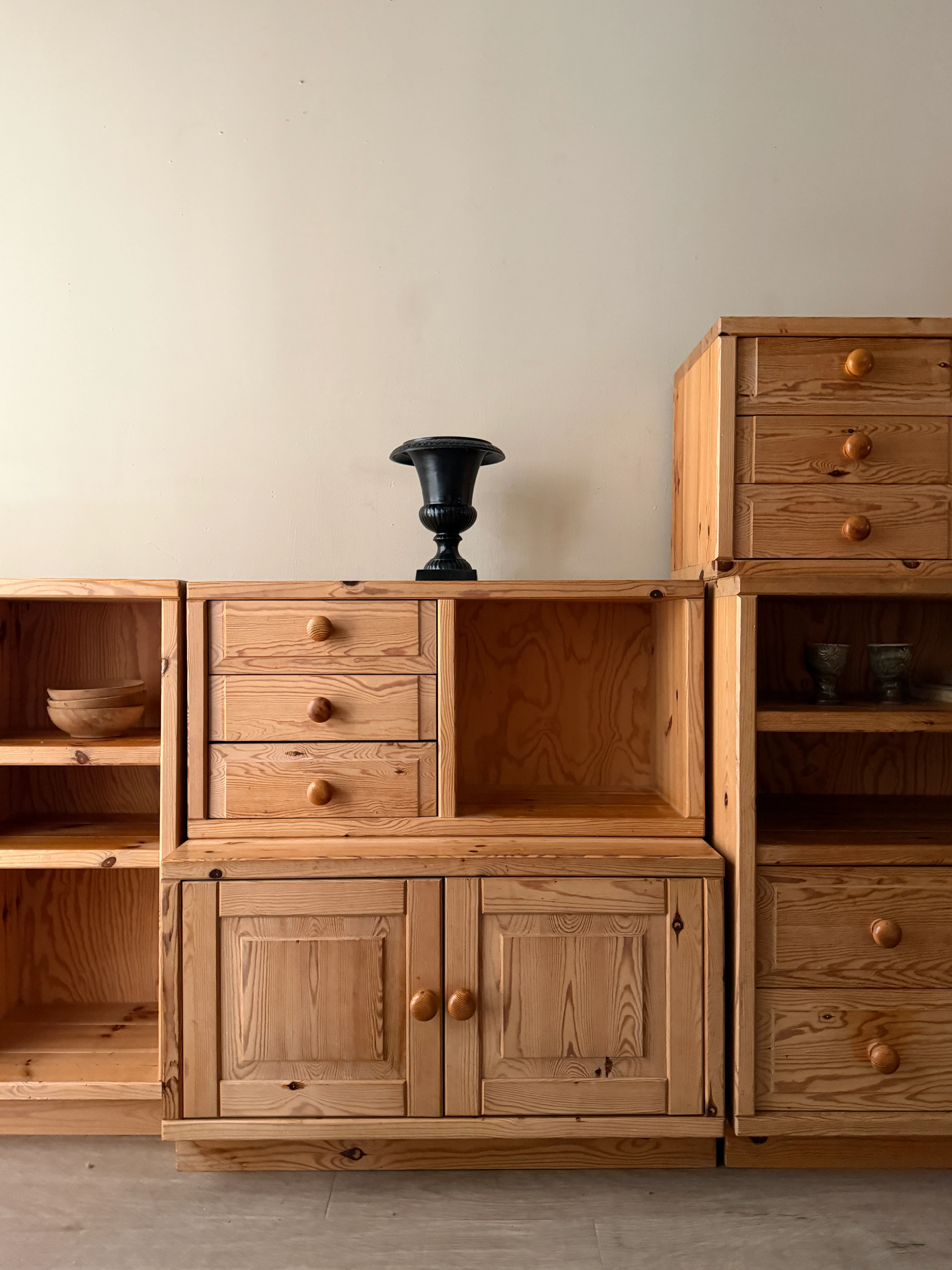 5 piece Scandinavian pine modular shelving unit - Image 3