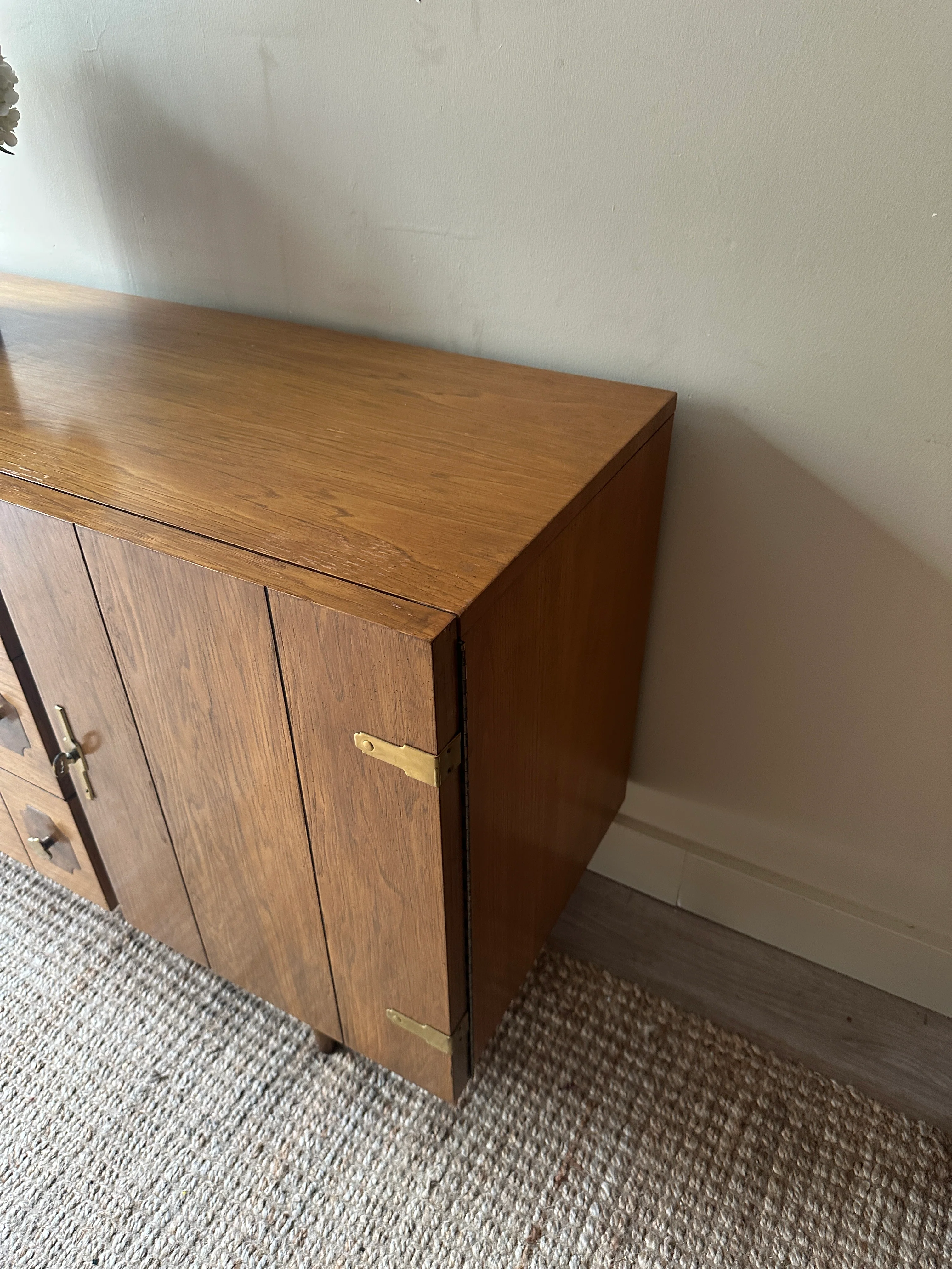 American of Martinsville credenza - Image 4