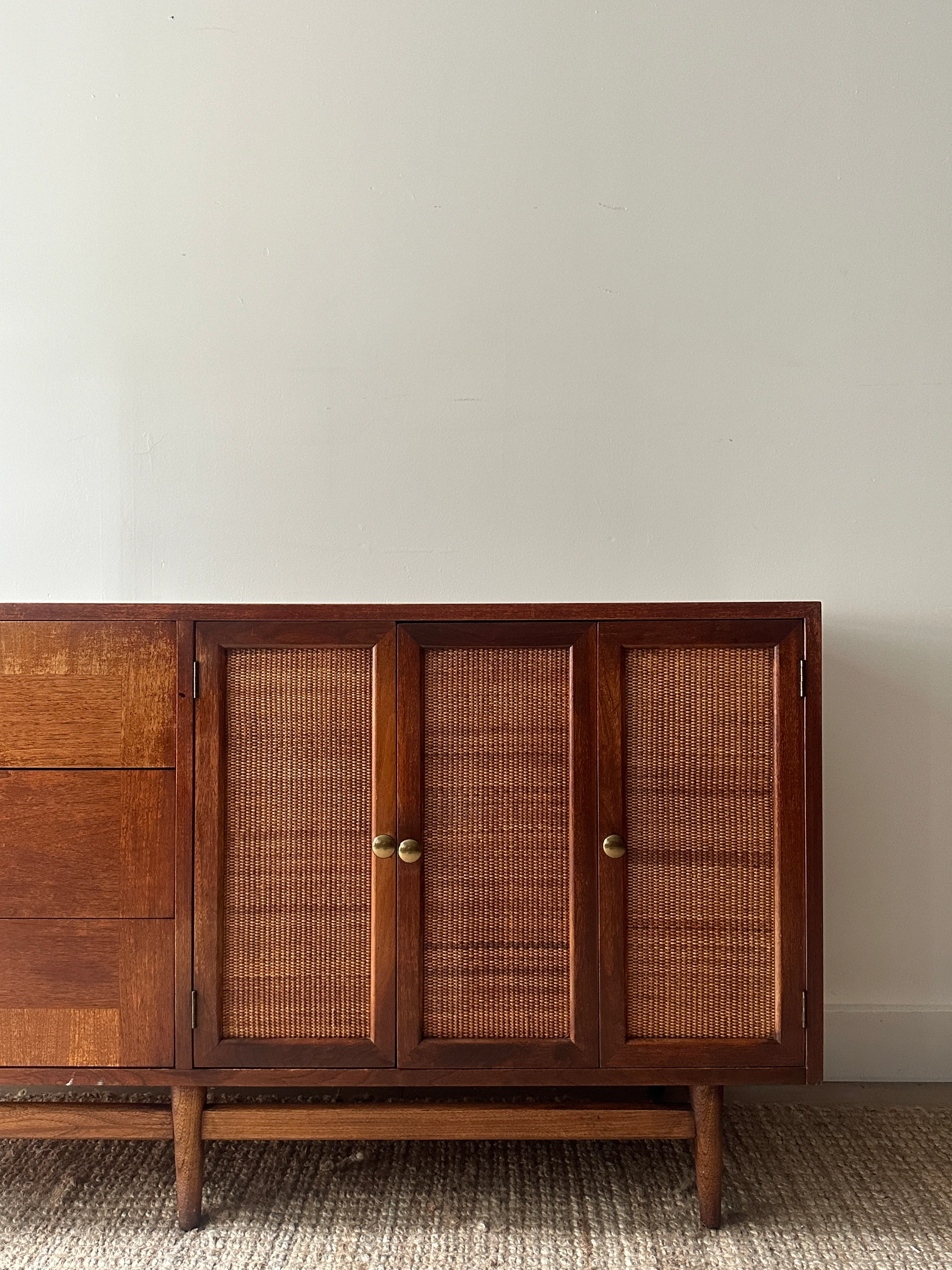 American of Martinsville credenza - Image 5