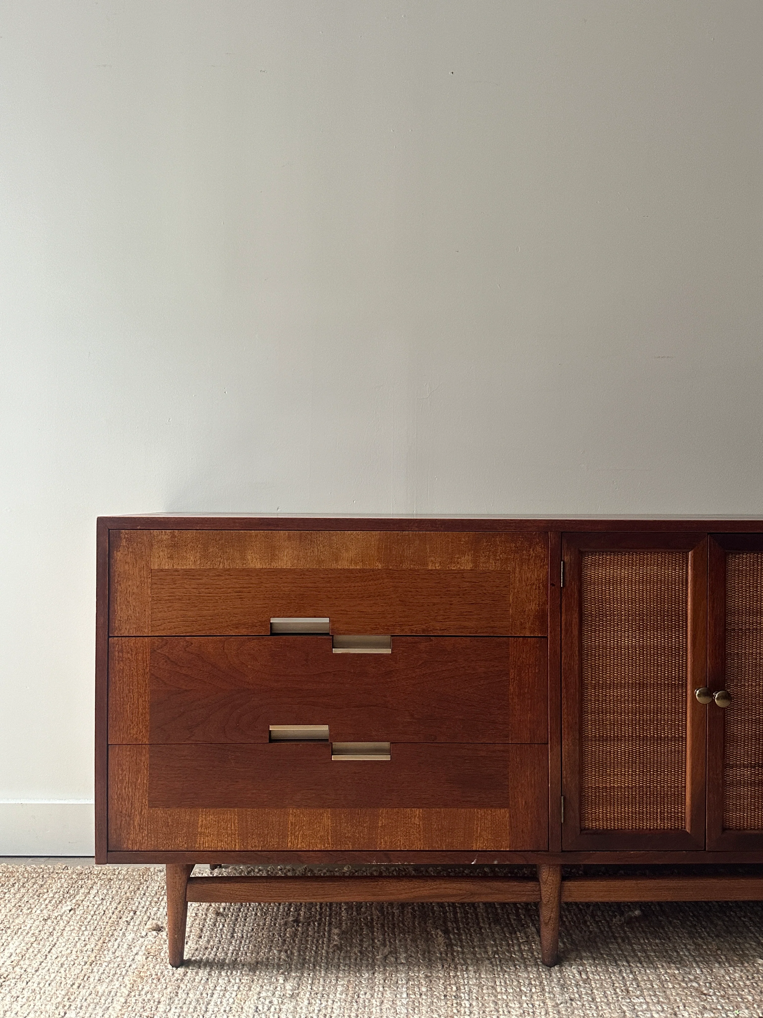 American of Martinsville credenza - Image 6