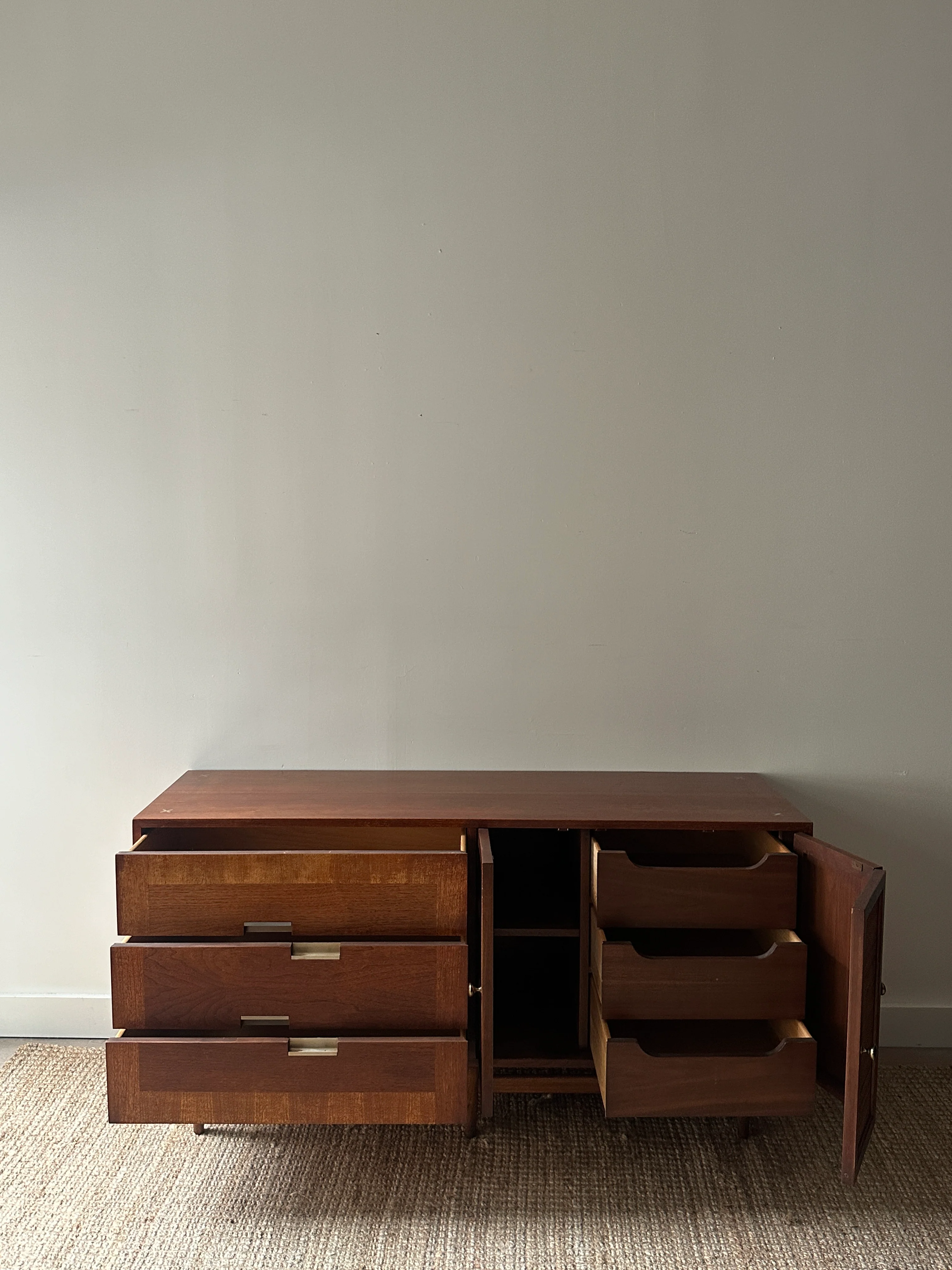 American of Martinsville credenza - Image 7