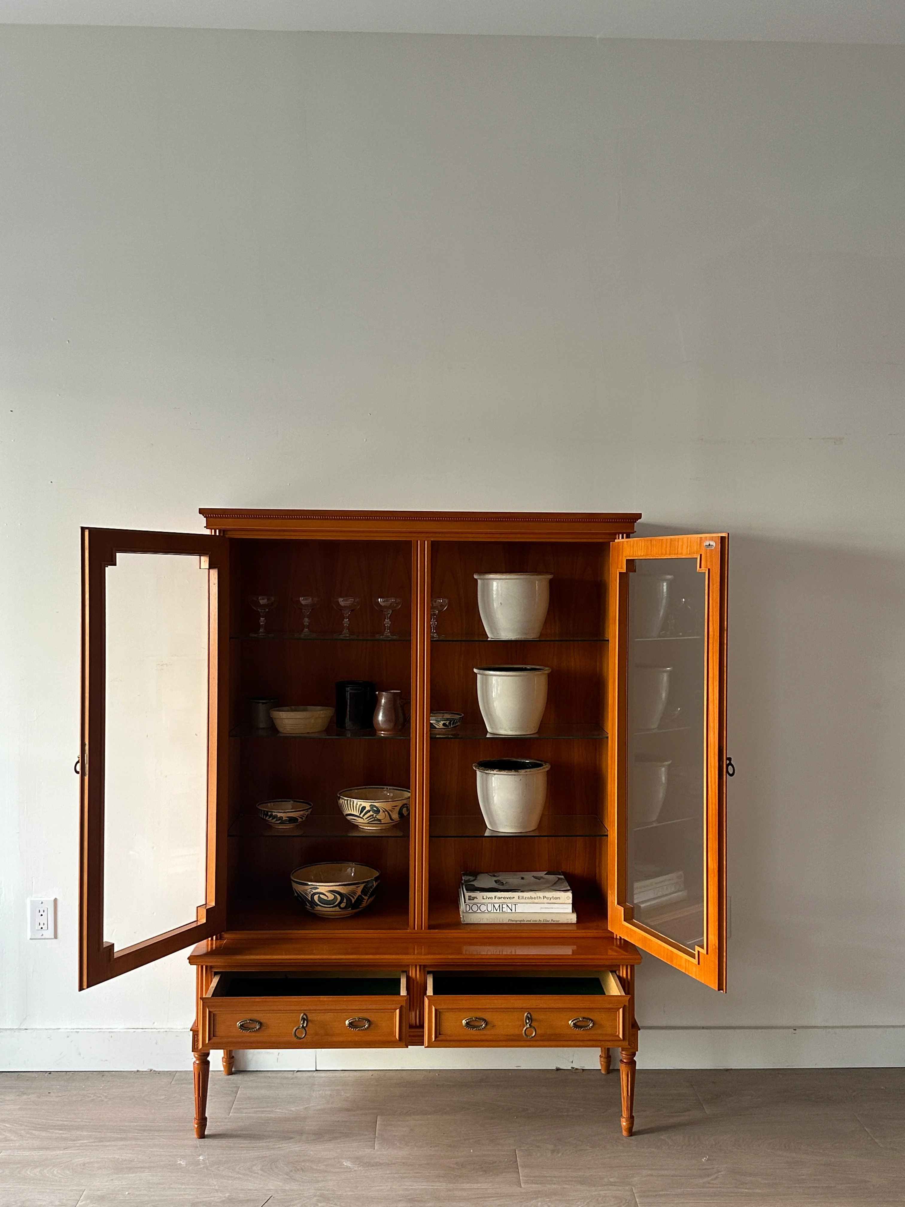Anno Dom cherry display case - Image 6