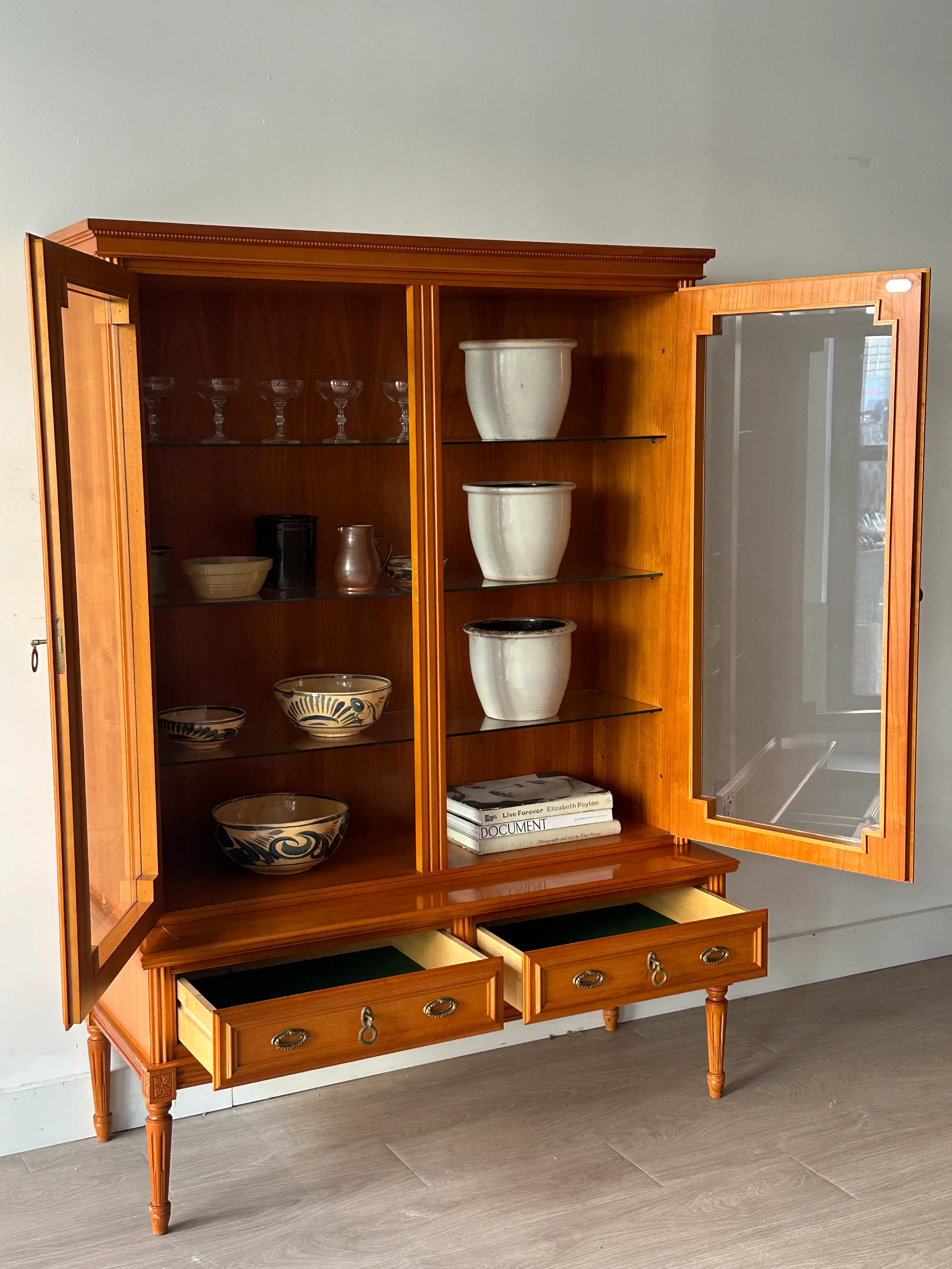 Anno Dom cherry display case - Image 7