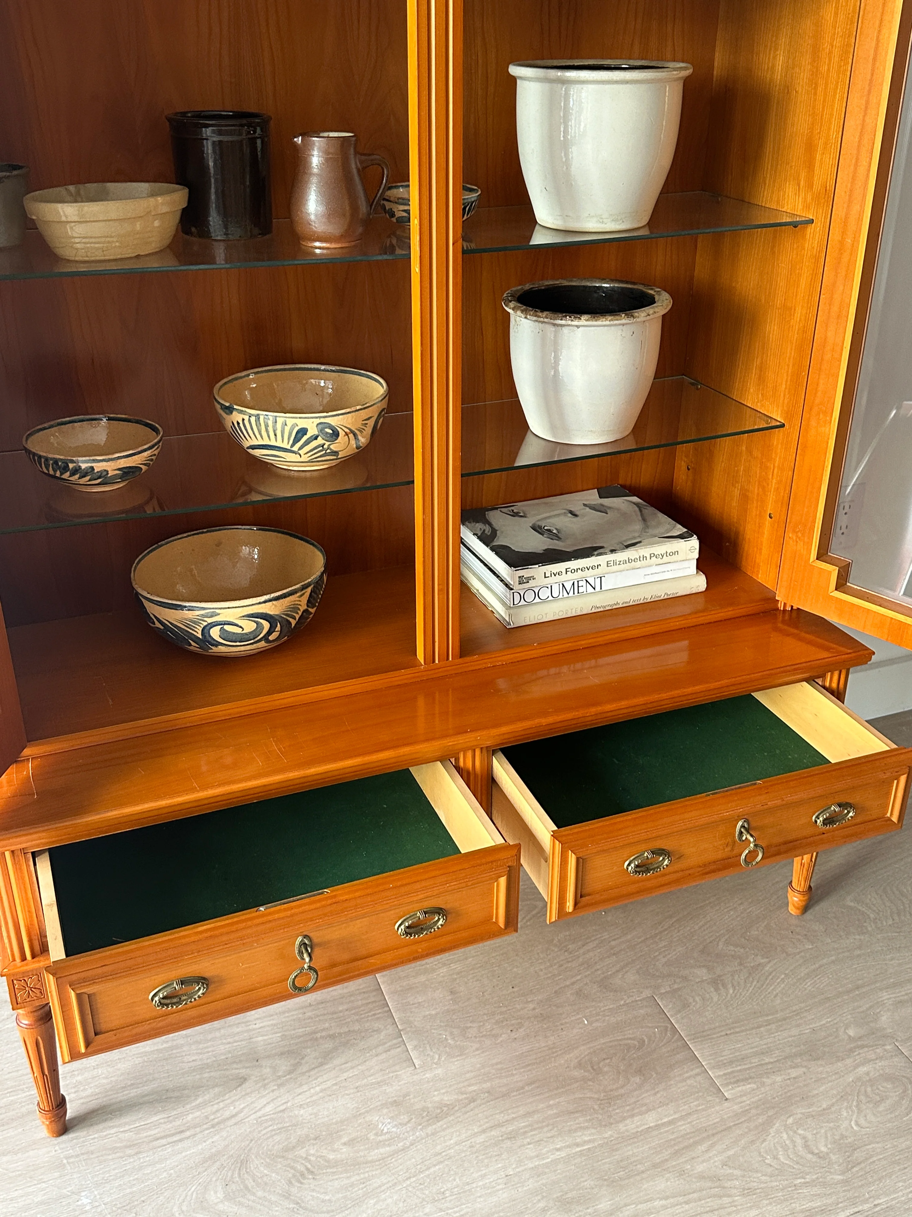 Anno Dom cherry display case - Image 8