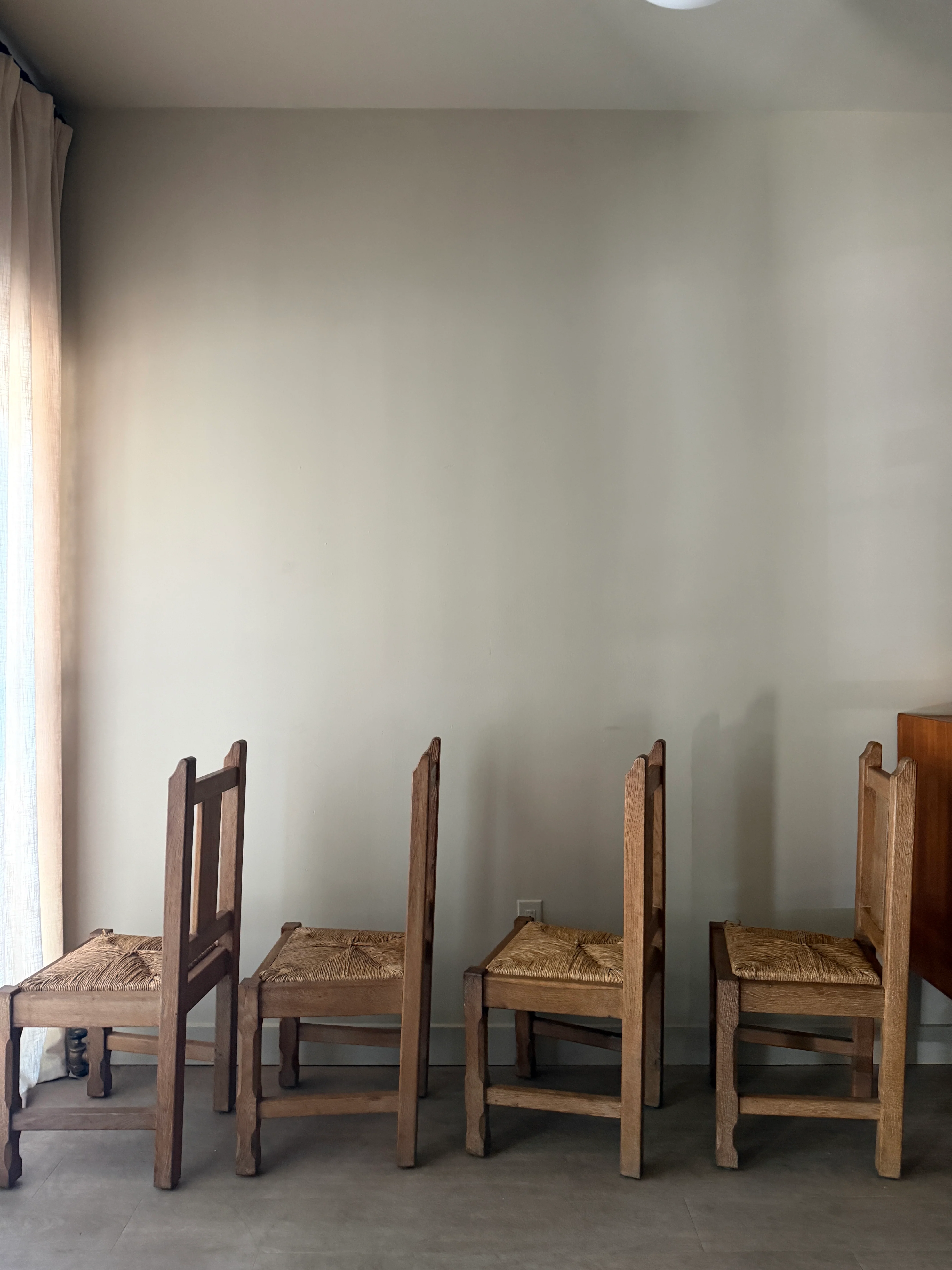Belgian De Puydt oak & rush dining chairs. Sold as a set of 4. - Image 4