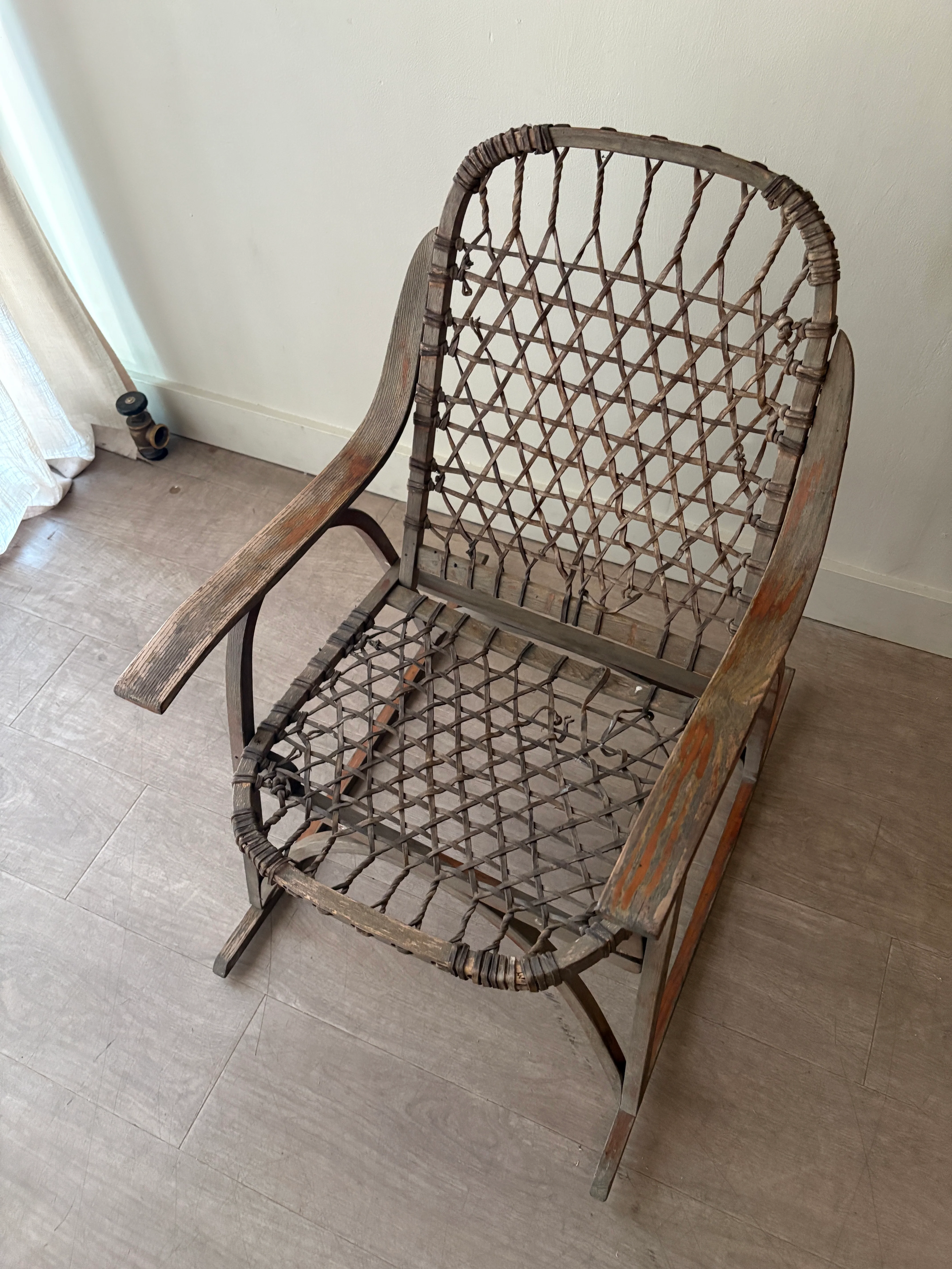 Bentwood rawhide ice fishing rocking chair - Image 4