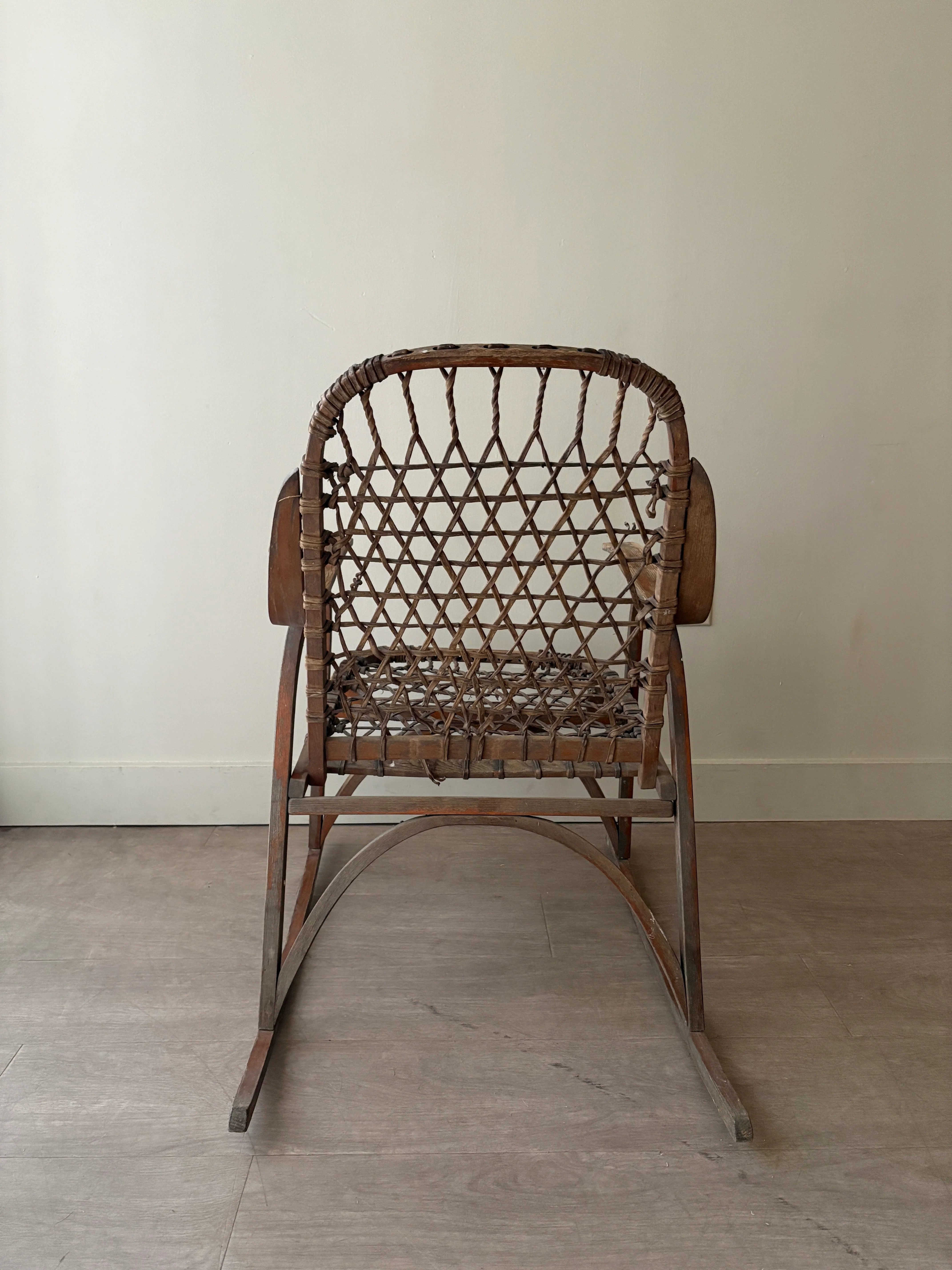 Bentwood rawhide ice fishing rocking chair - Image 7