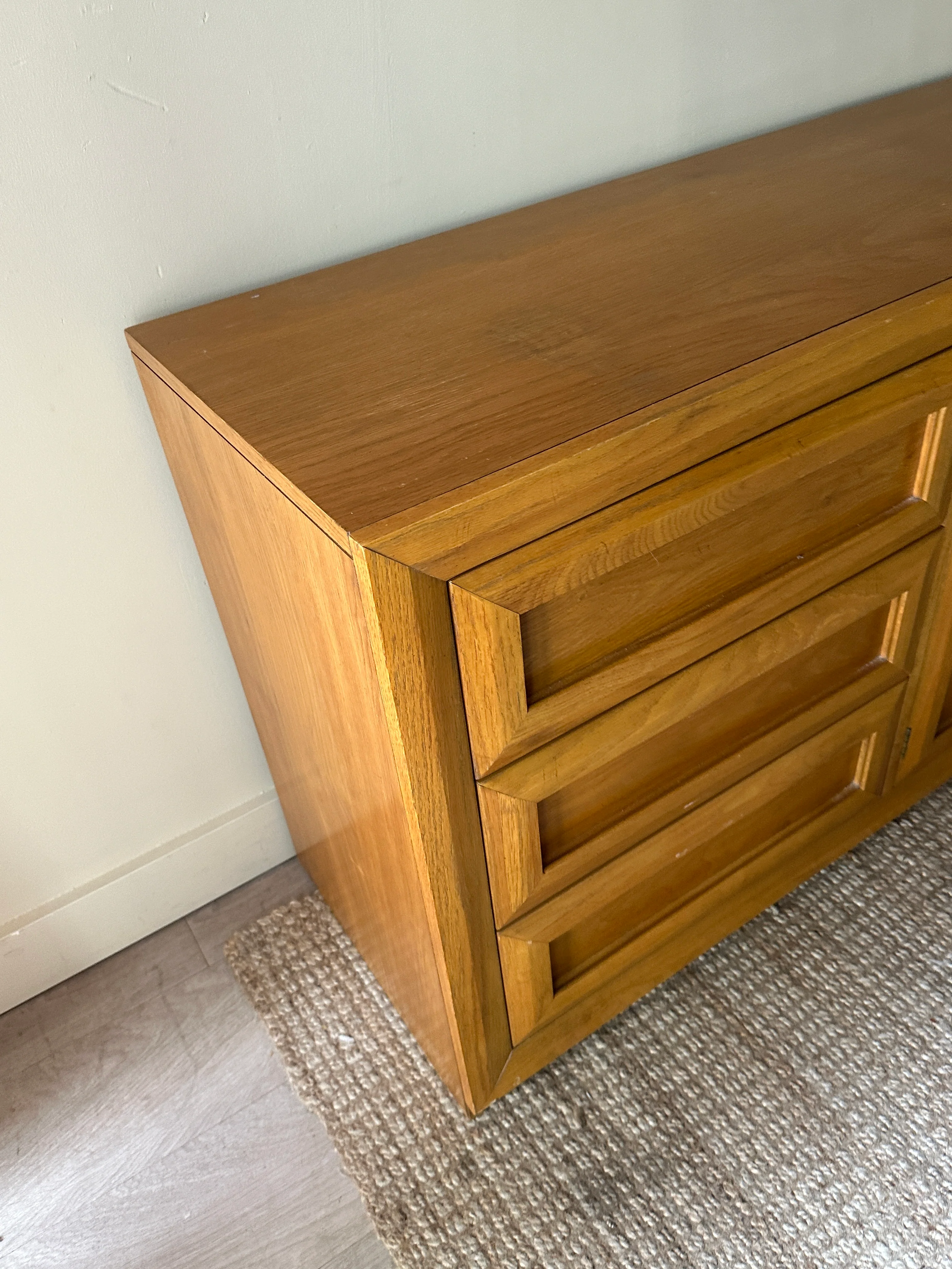 Blonde oak dresser - Image 3