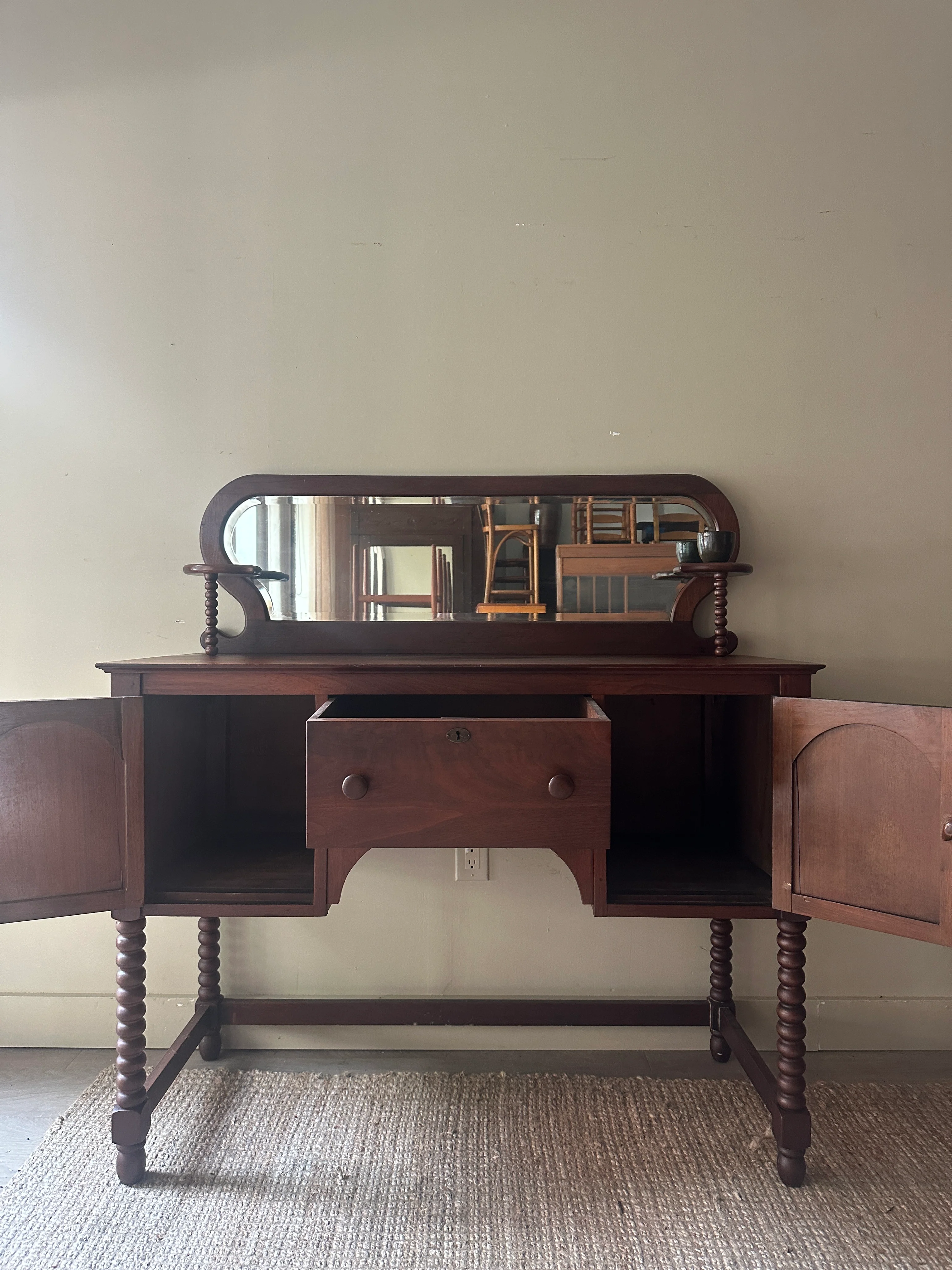 Bobbin leg pine server - Image 5