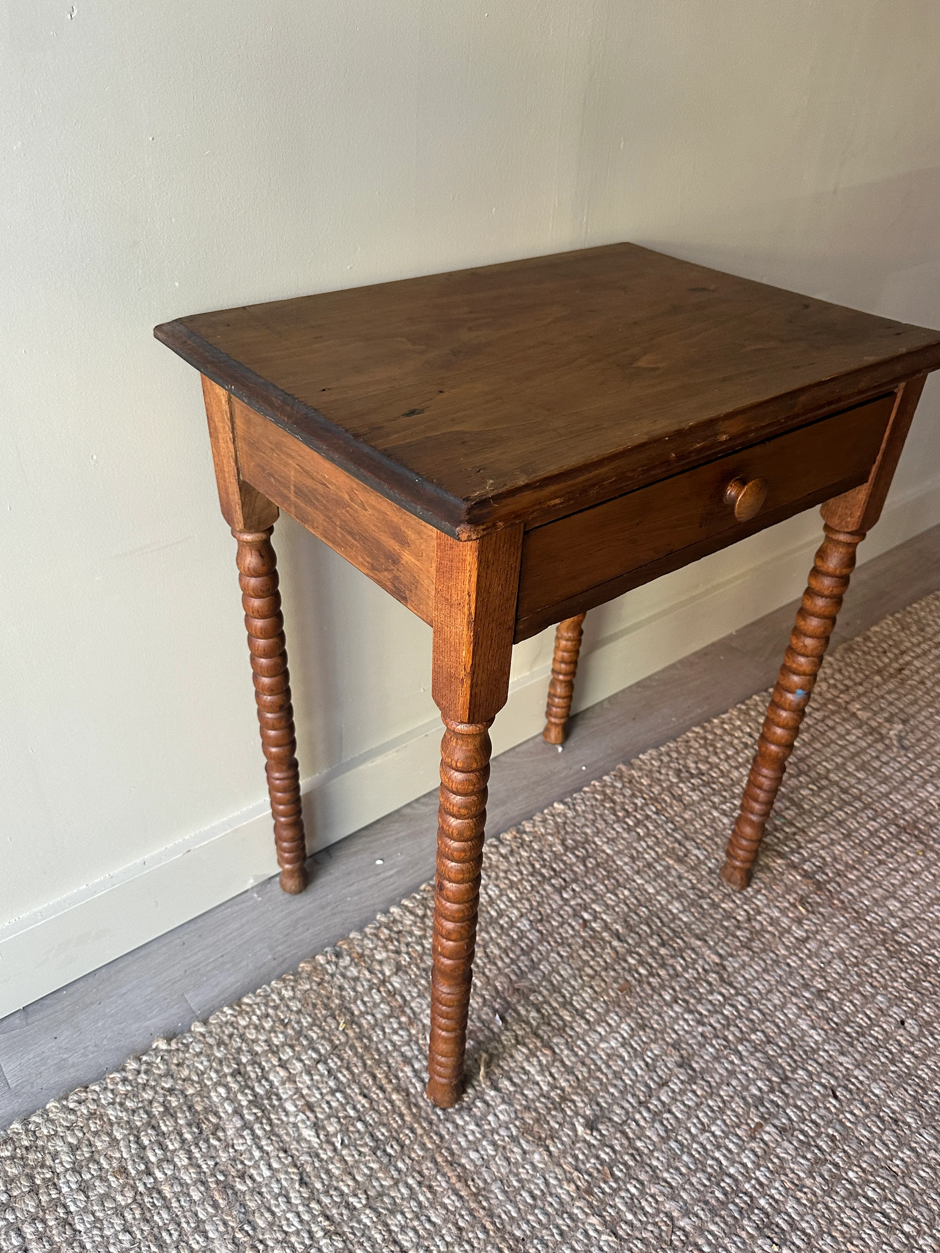 Bobbin leg side table - Image 3