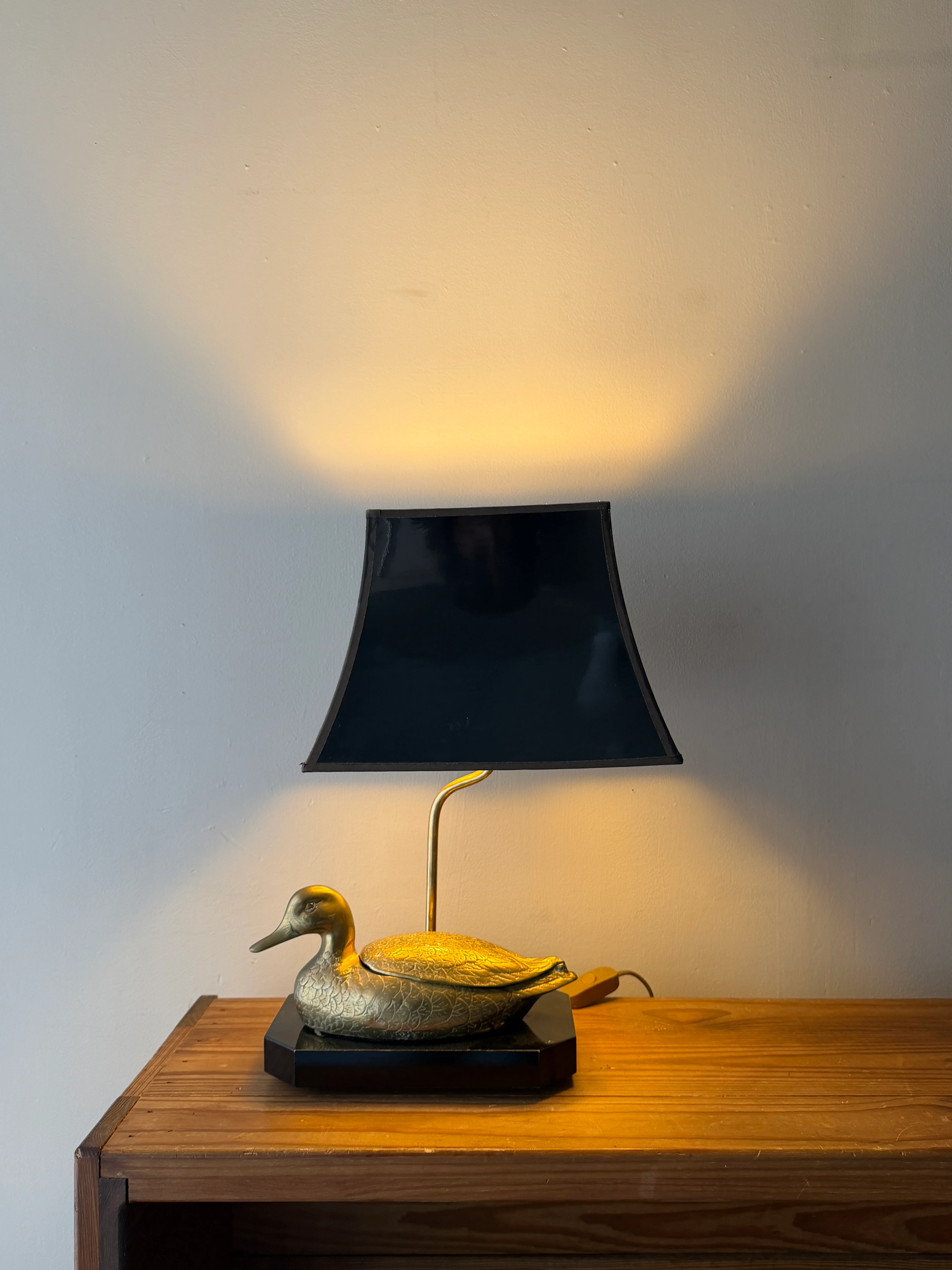 Brass duck table lamp - Image 3