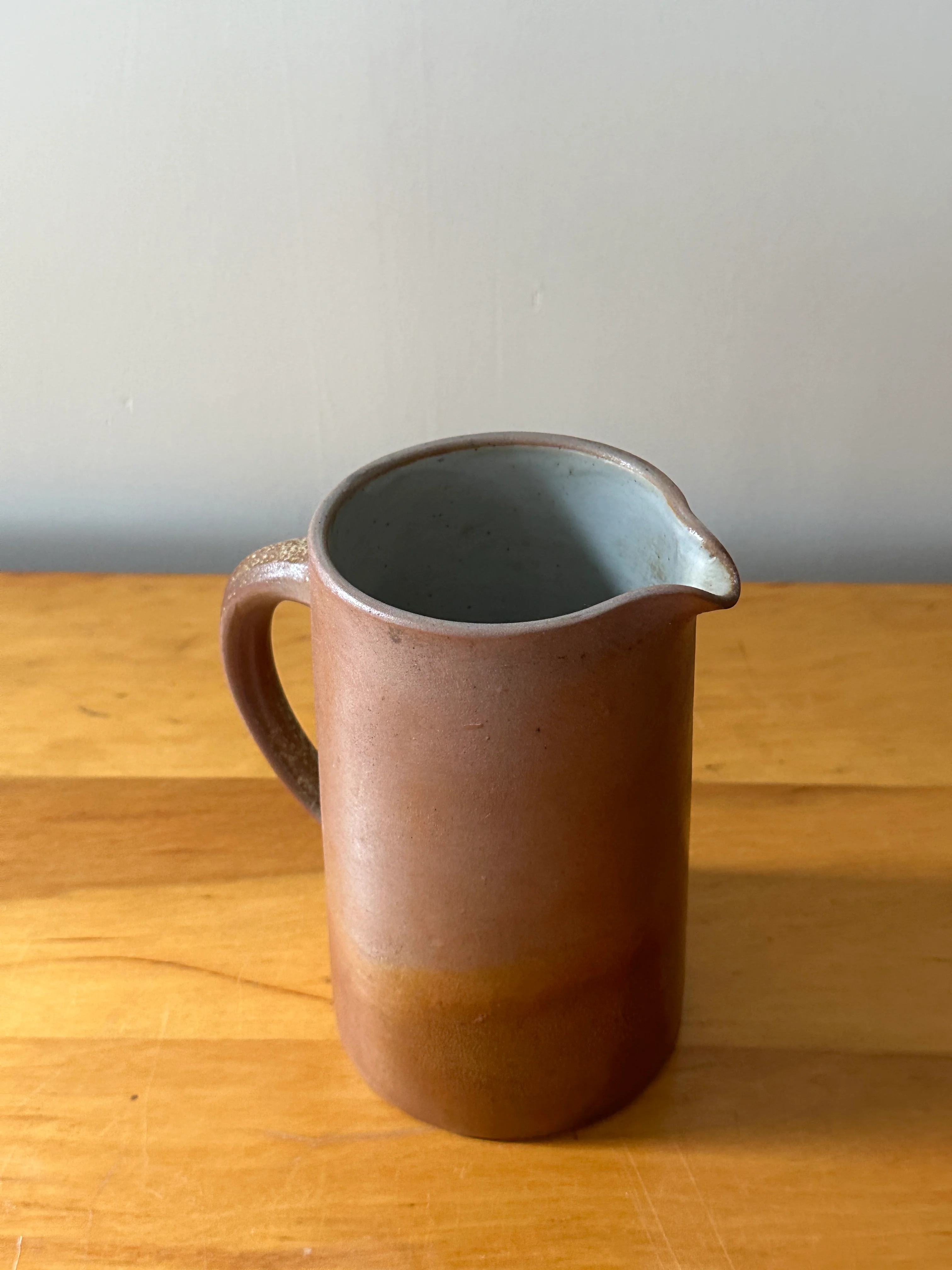 Brown stoneware pitcher - Image 4