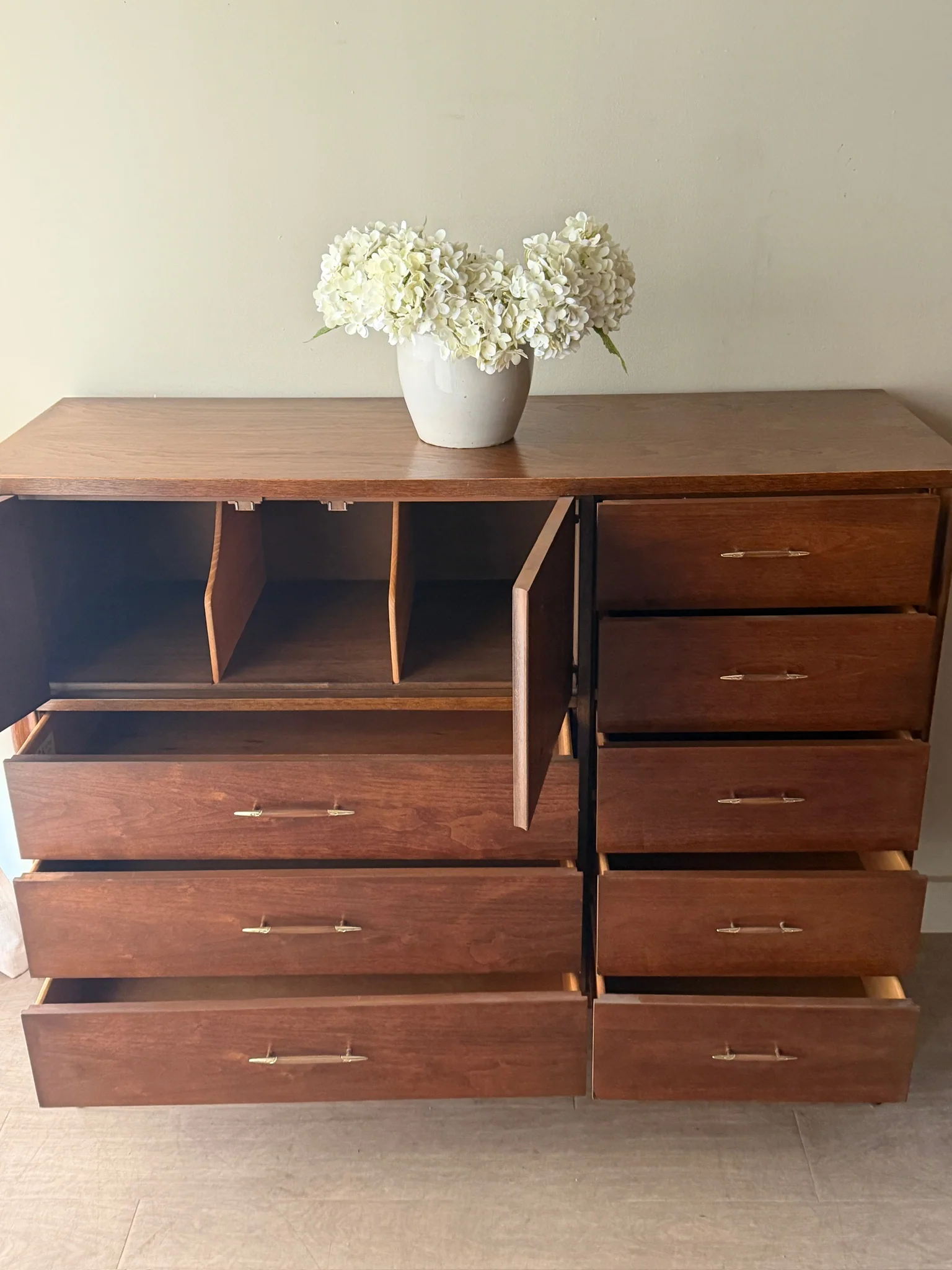 Broyhill walnut gentlemen’s dresser - Image 6