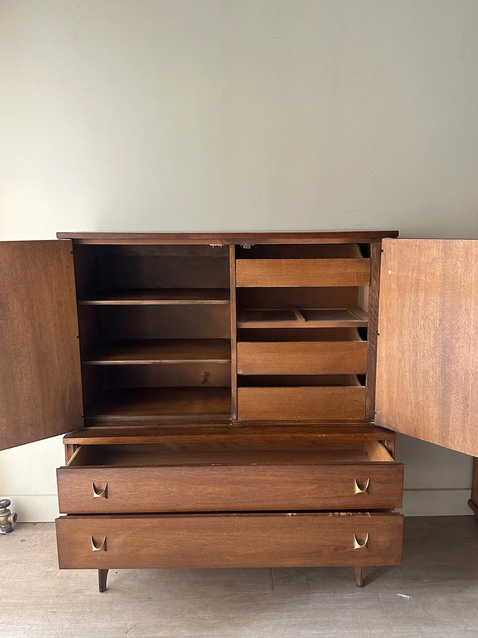 Broyhill walnut tallboy - Image 4