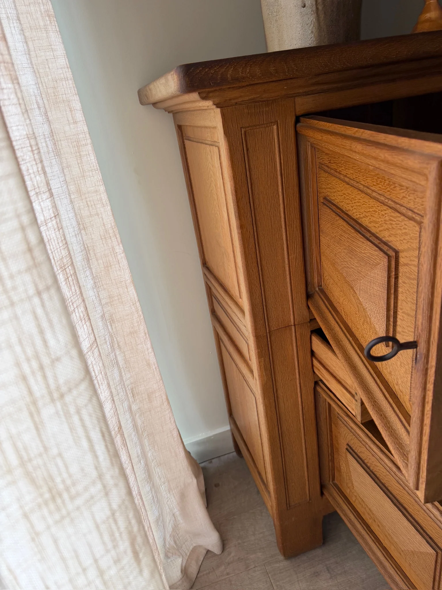 Brutalist Dutch oak two piece sideboard - Image 3