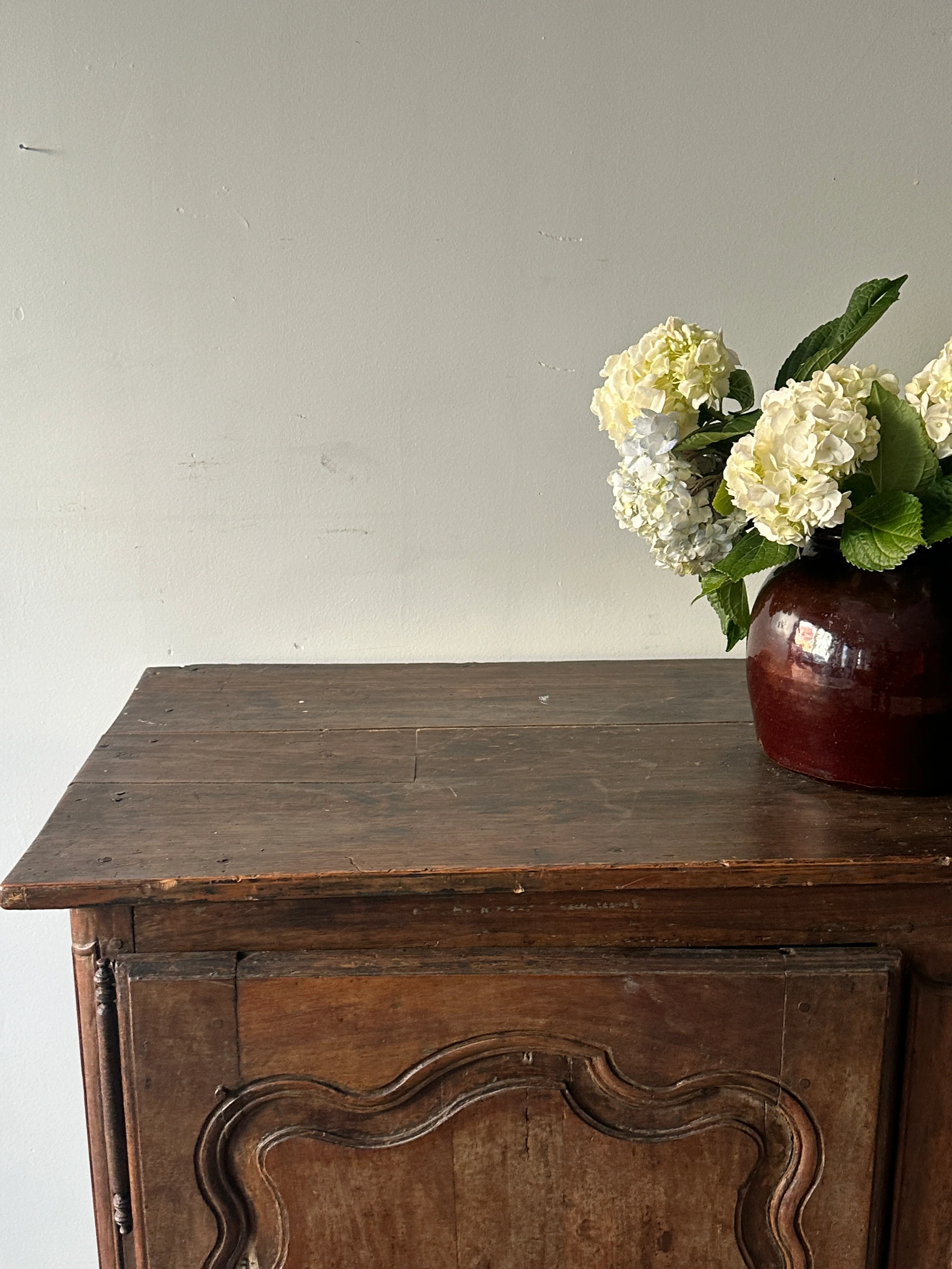 Carved French sideboard - Image 3