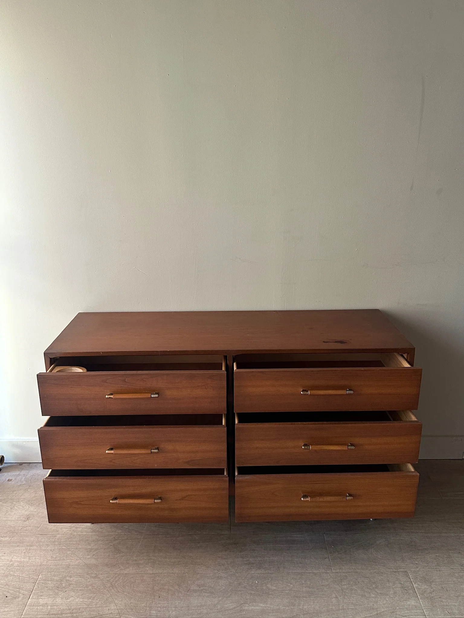 Cavalier walnut dresser - Image 5
