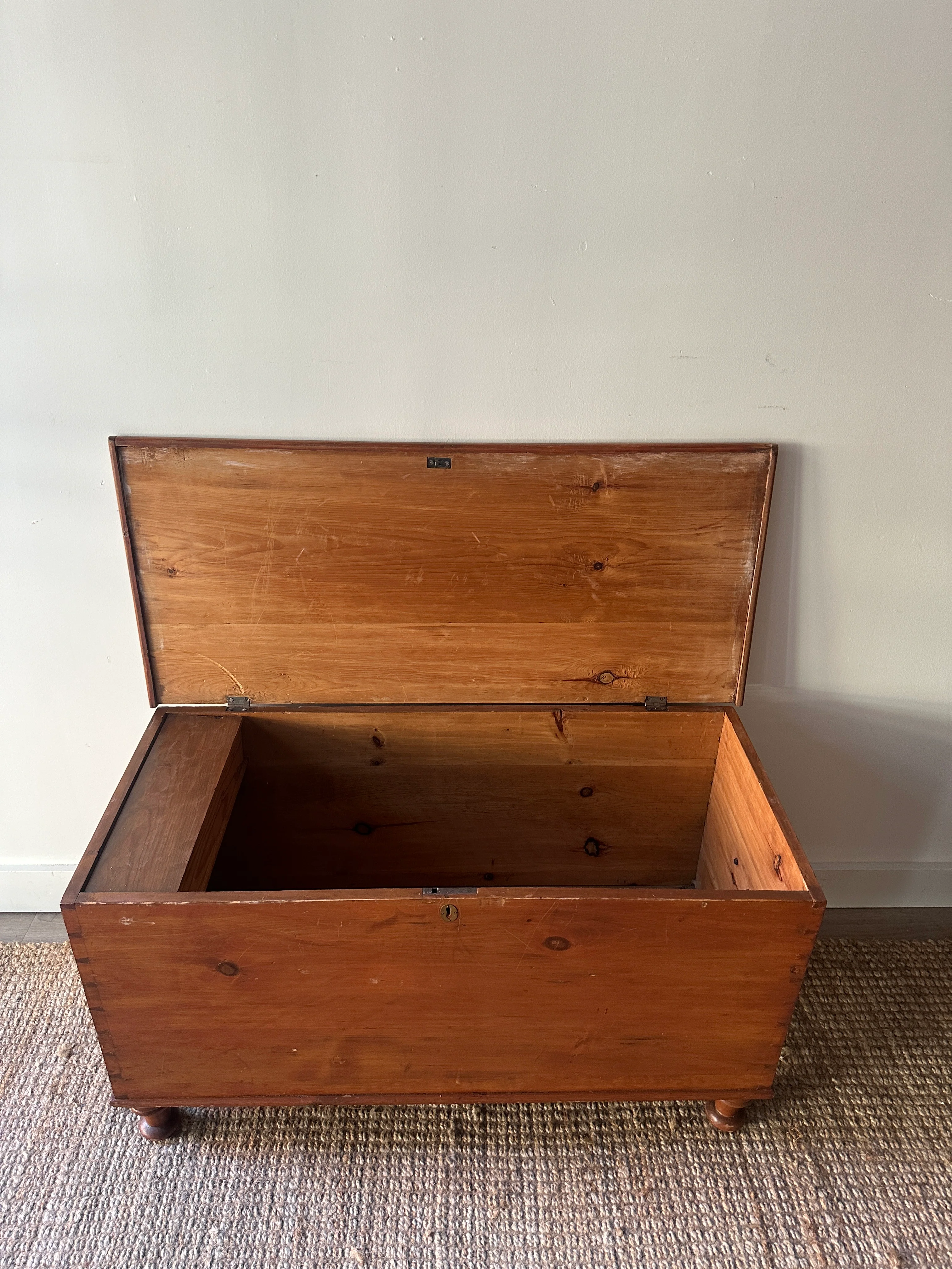 Pine chest - Image 5