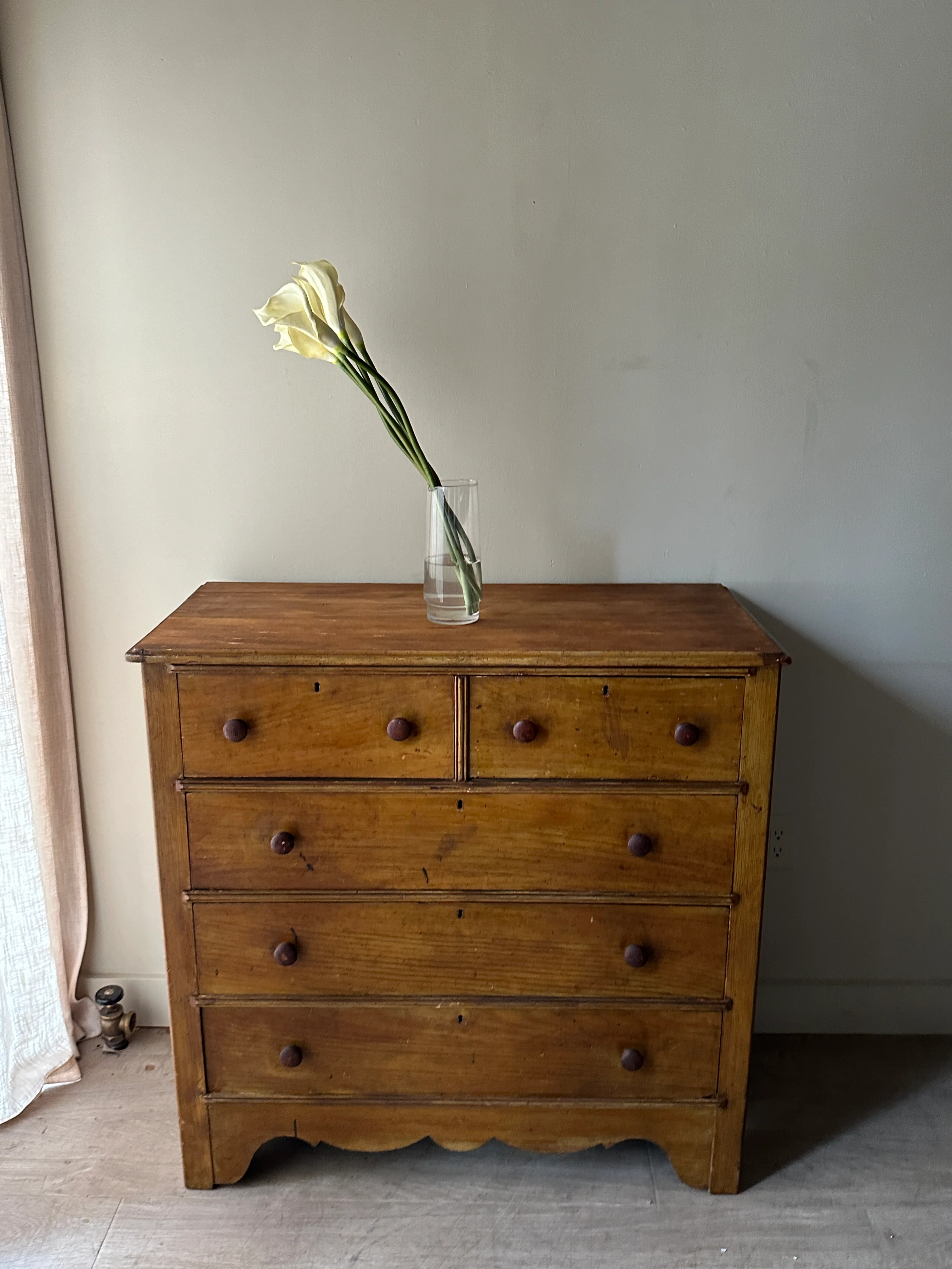 Cottage pine dresser - Image 2