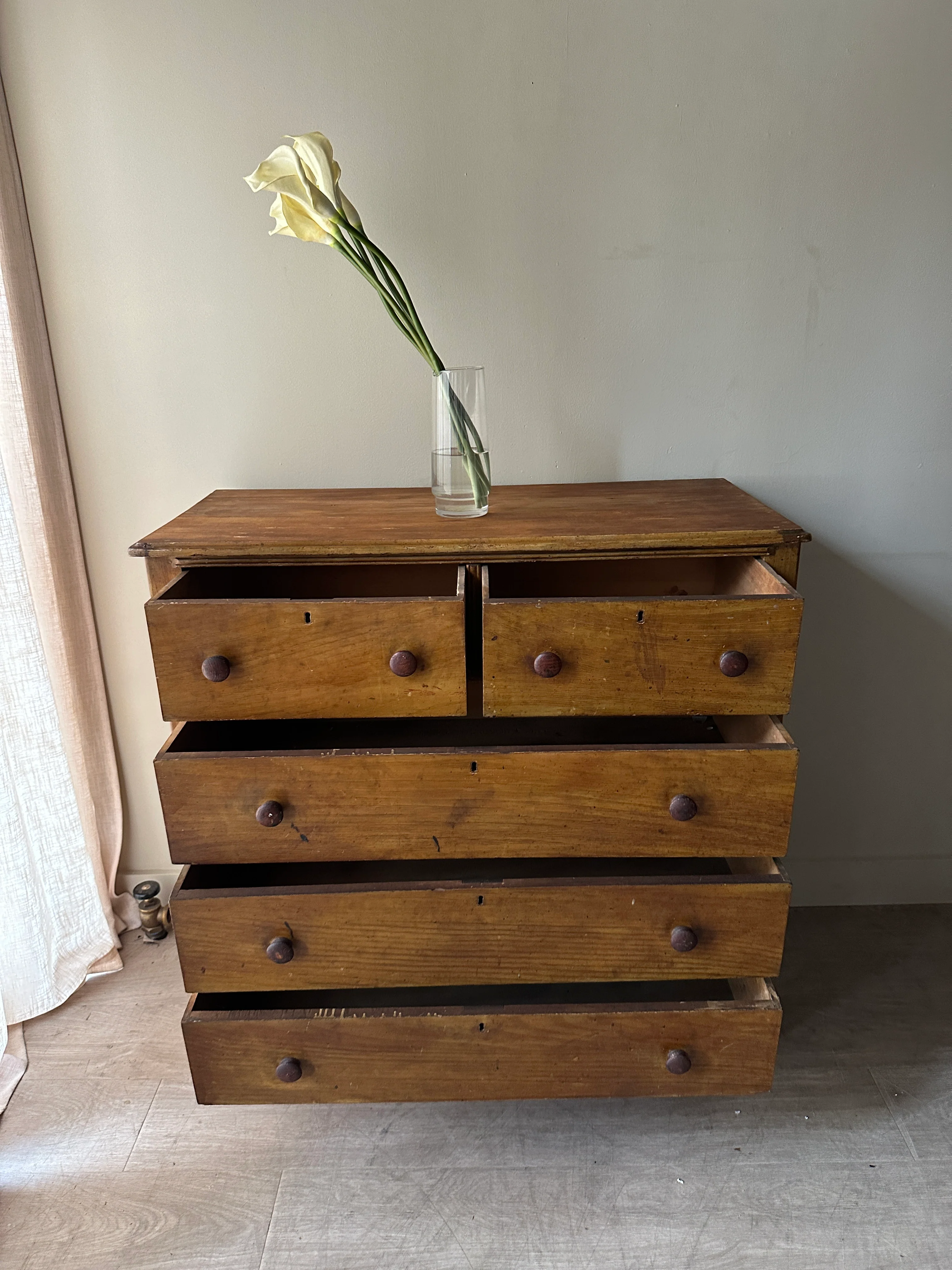 Cottage pine dresser - Image 5