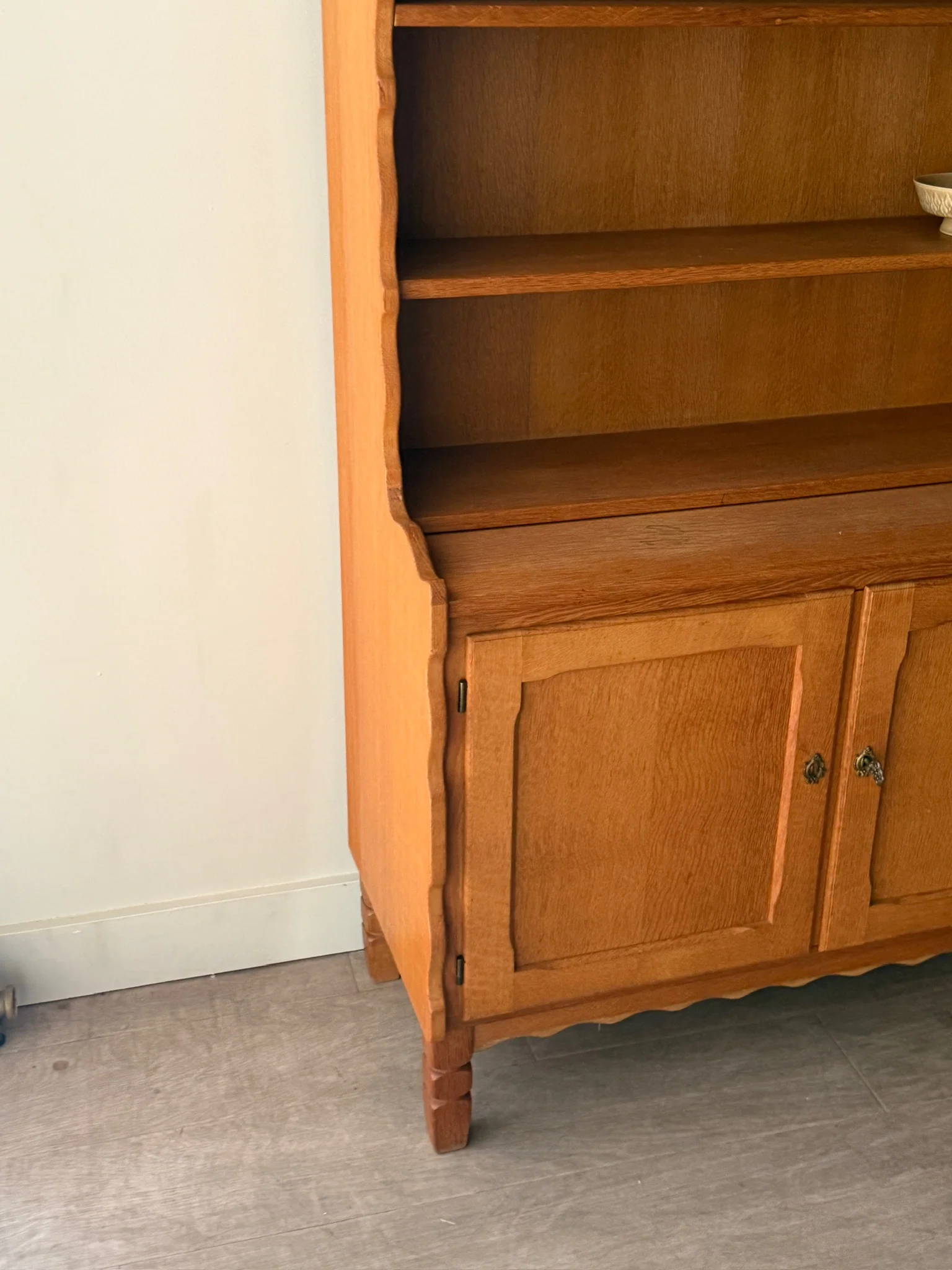 Danish oak secretary hutch - Image 3