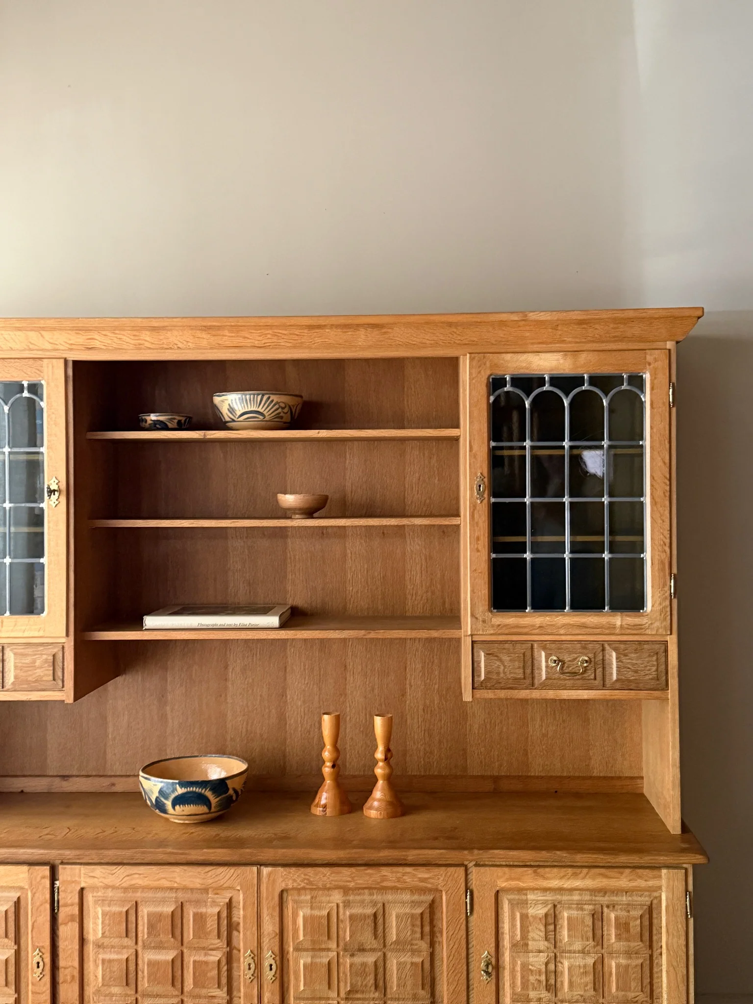 Danish oak two piece sideboard/hutch - Image 2
