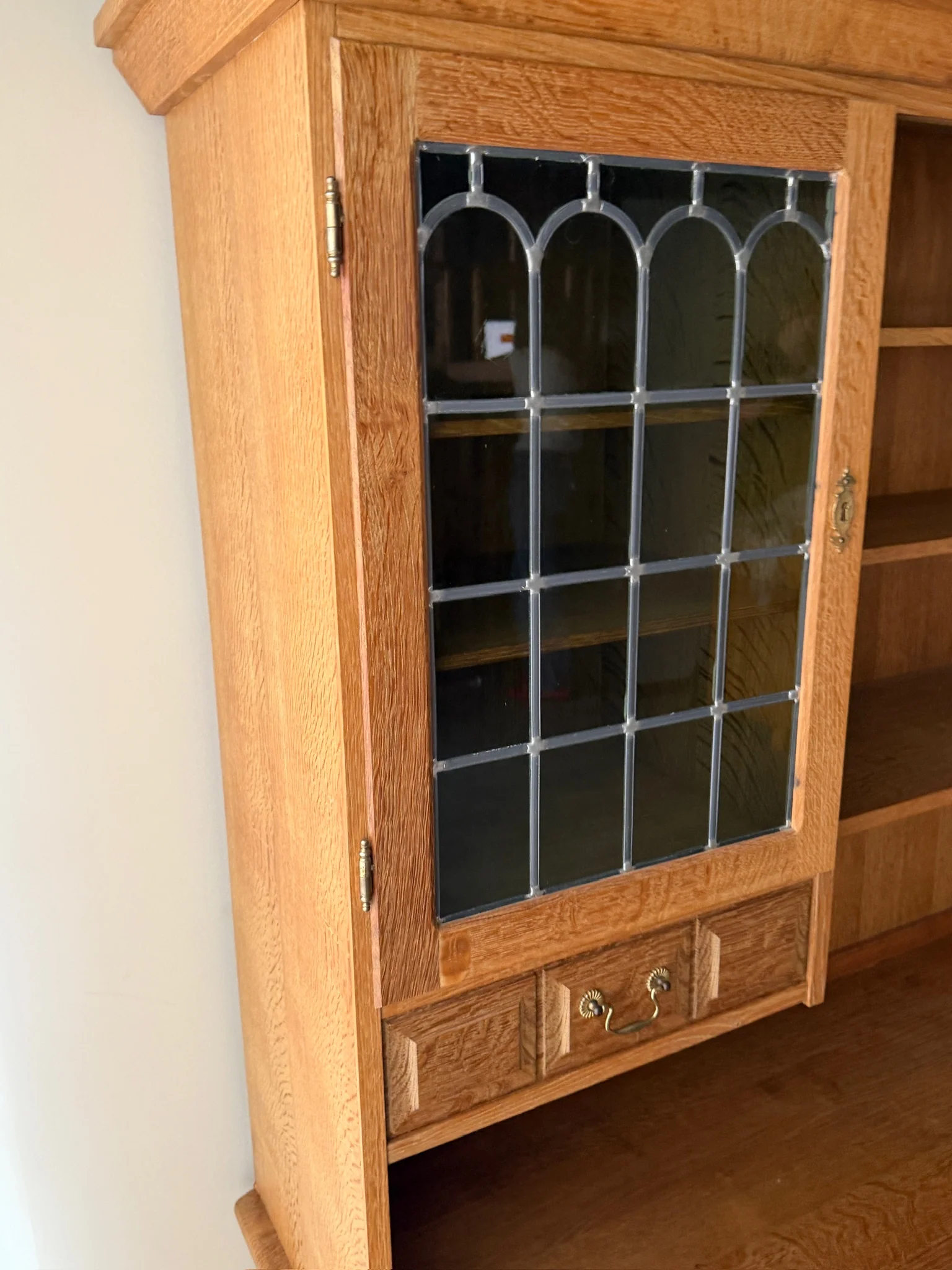 Danish oak two piece sideboard/hutch - Image 3