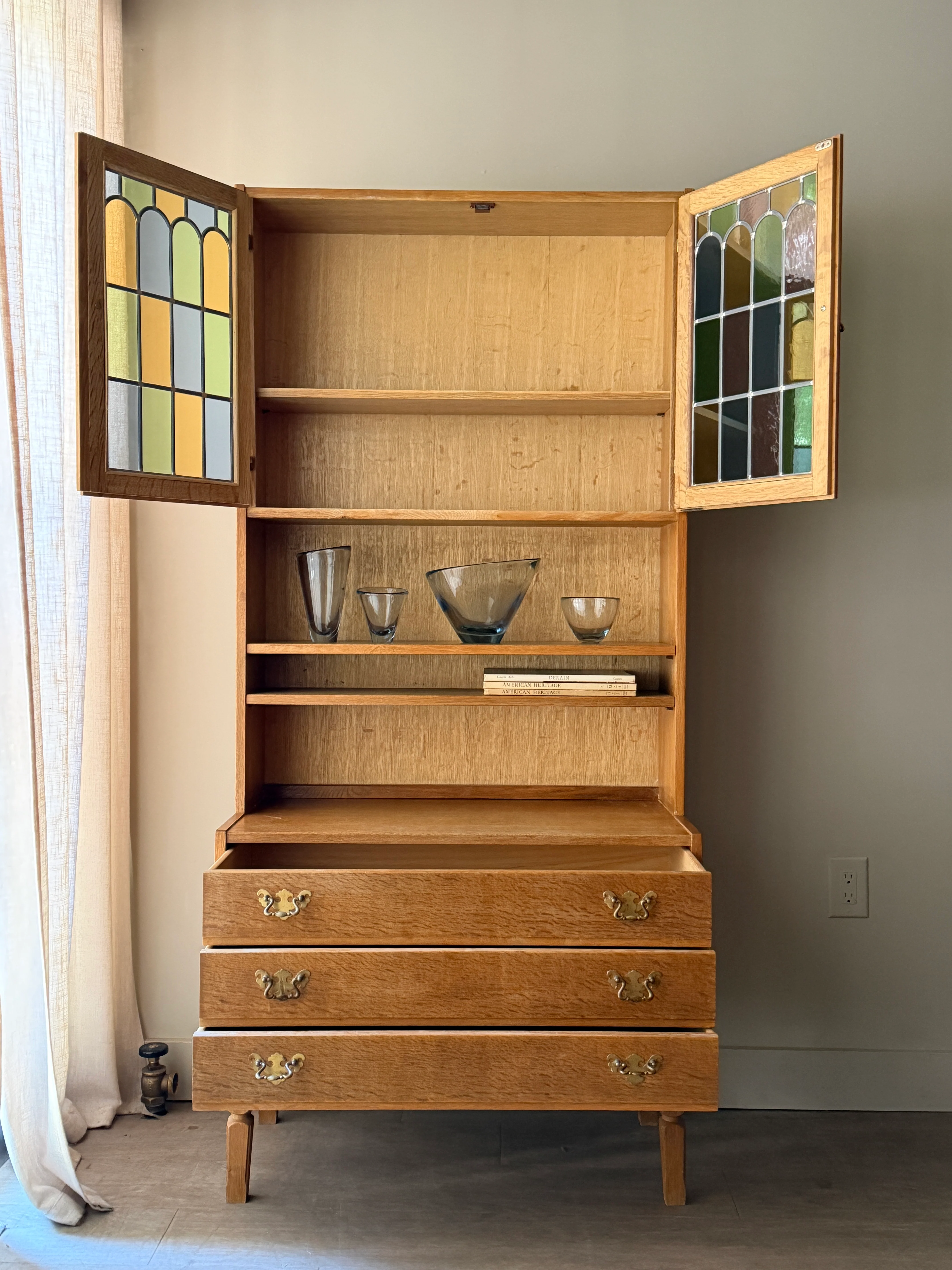 Danish oak & stained glass two piece hutch - Image 6