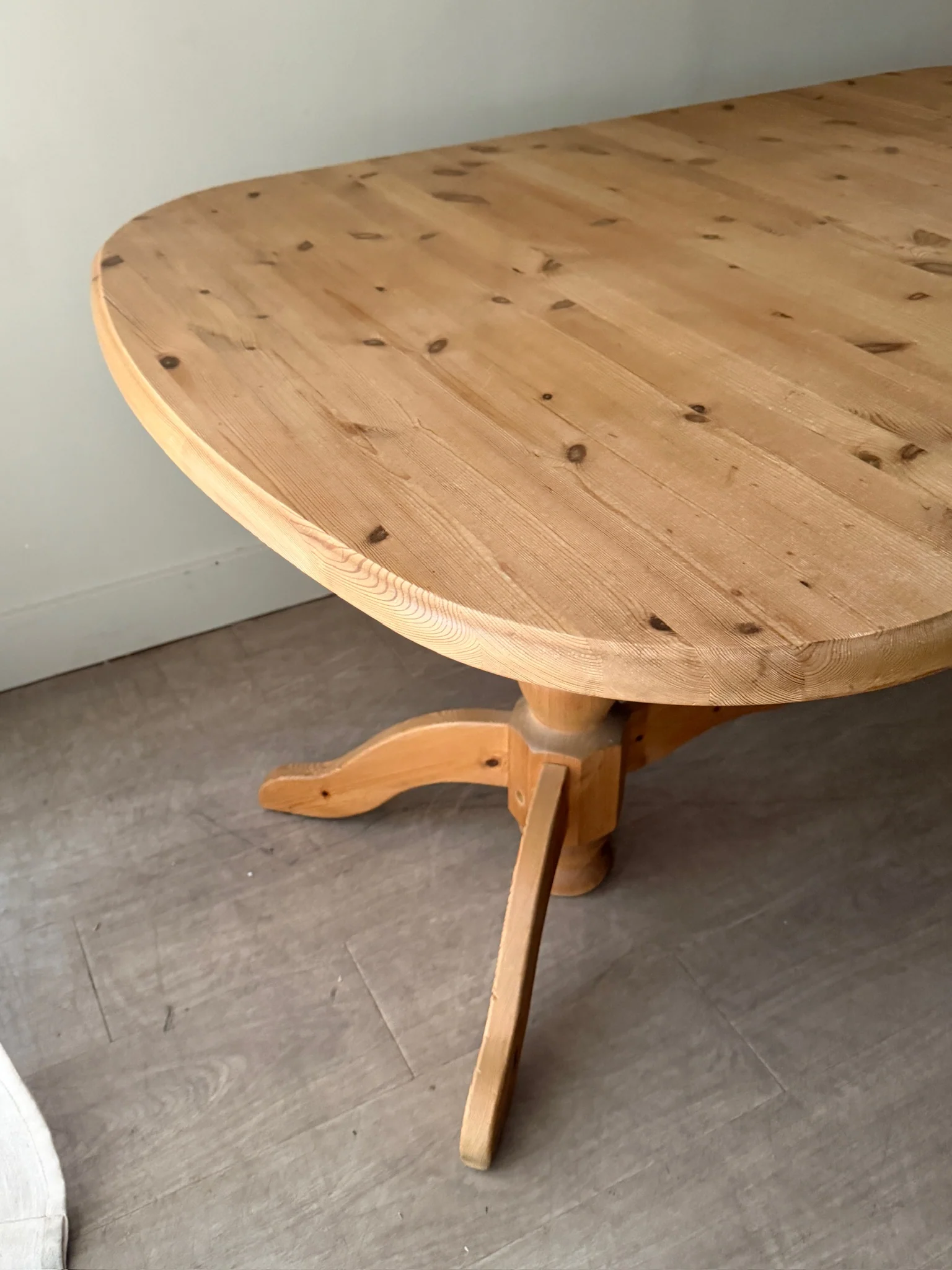Danish pine dining table with extensions - Image 4