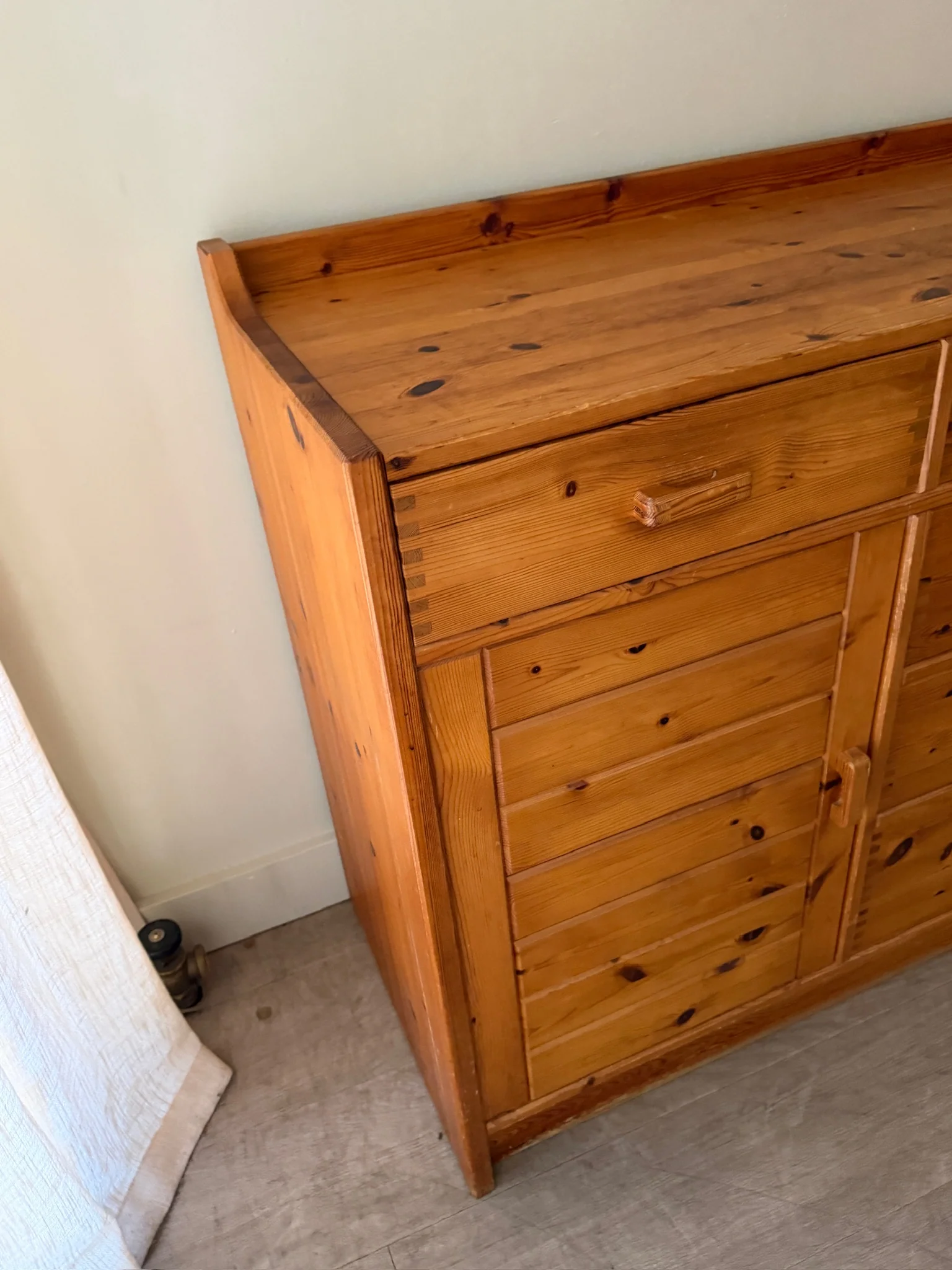 Danish pine sideboard - Image 3