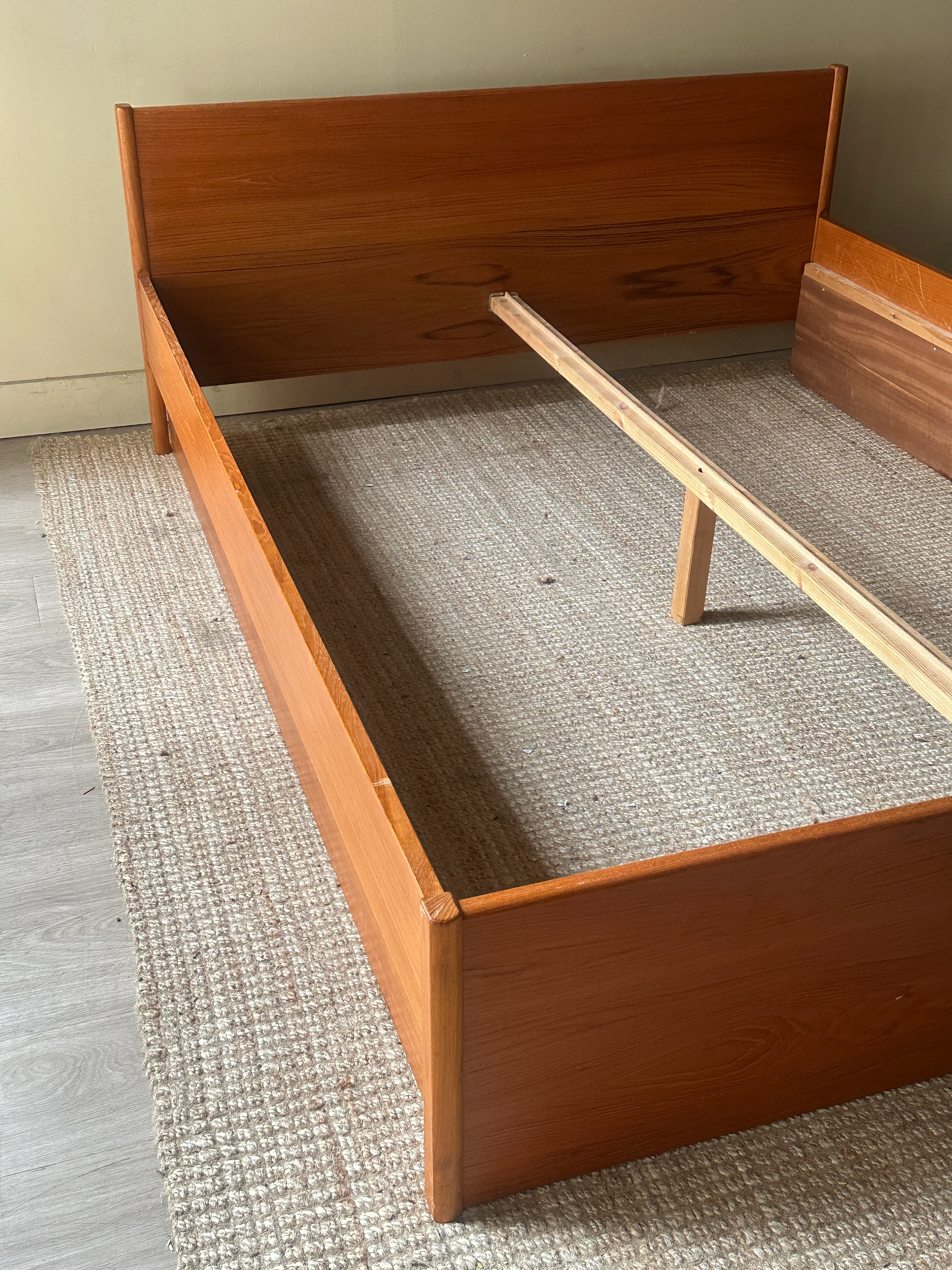Danish teak queen bed - Image 2