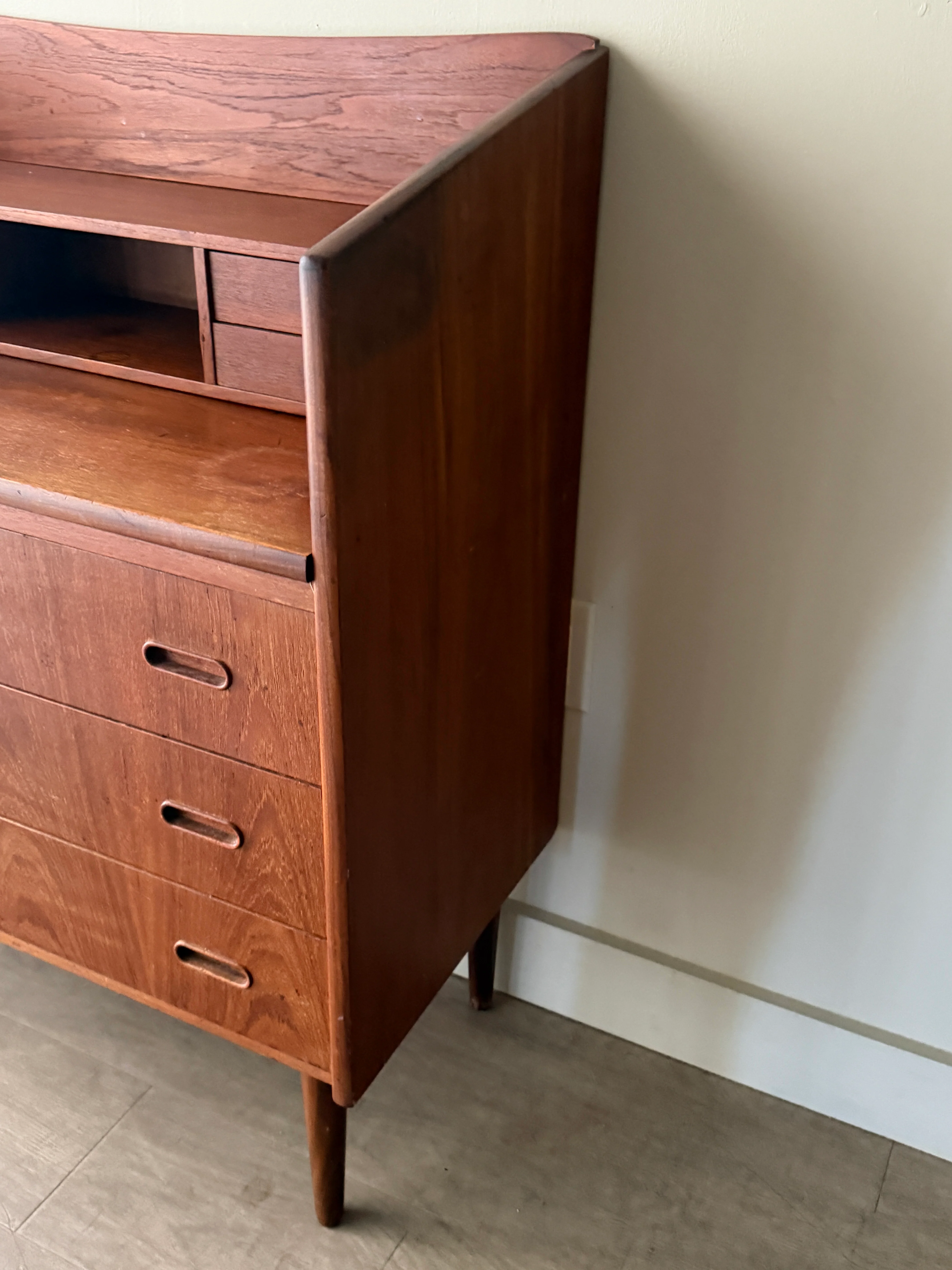 Danish teak secretary dresser - Image 4