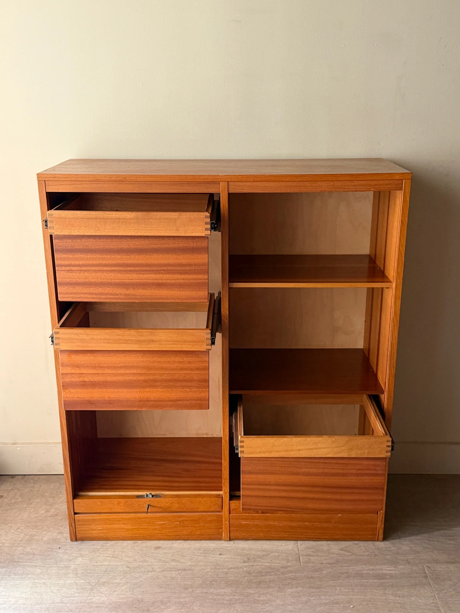 Danish teak tambour door filing cabinet - Image 5
