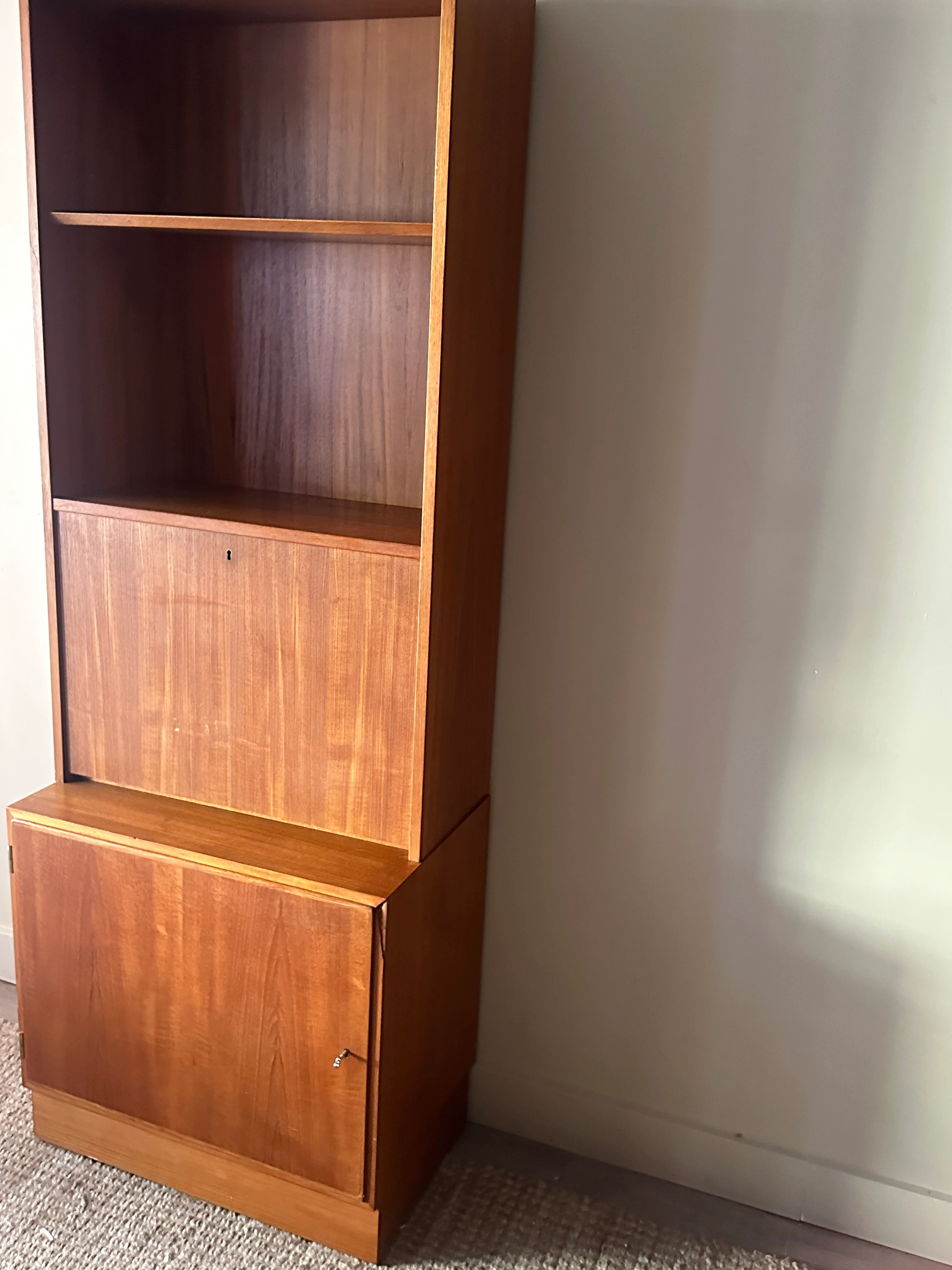 Danish teak two piece hutch/bar - Image 3