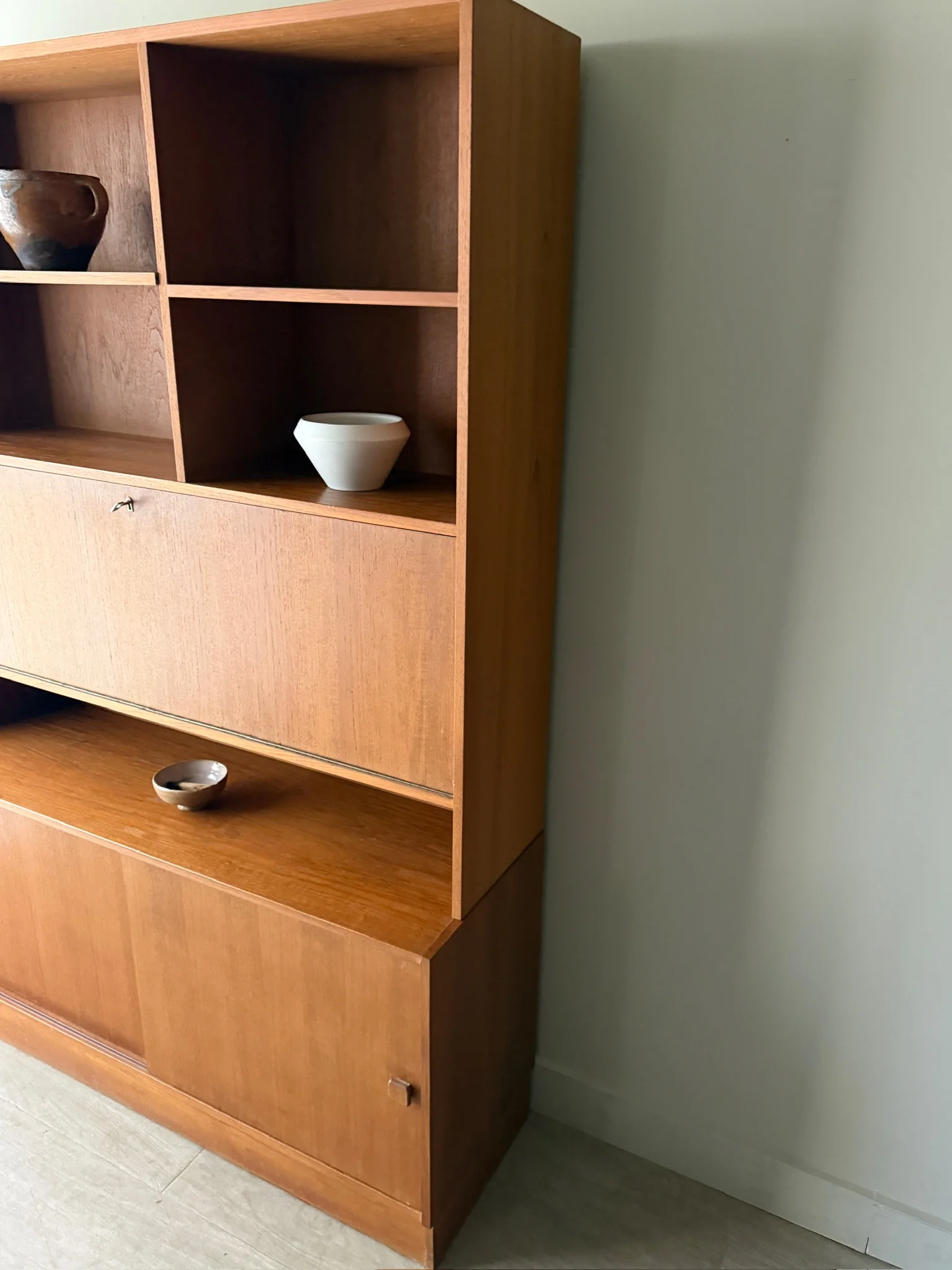 Danish teak two piece hutch - Image 3