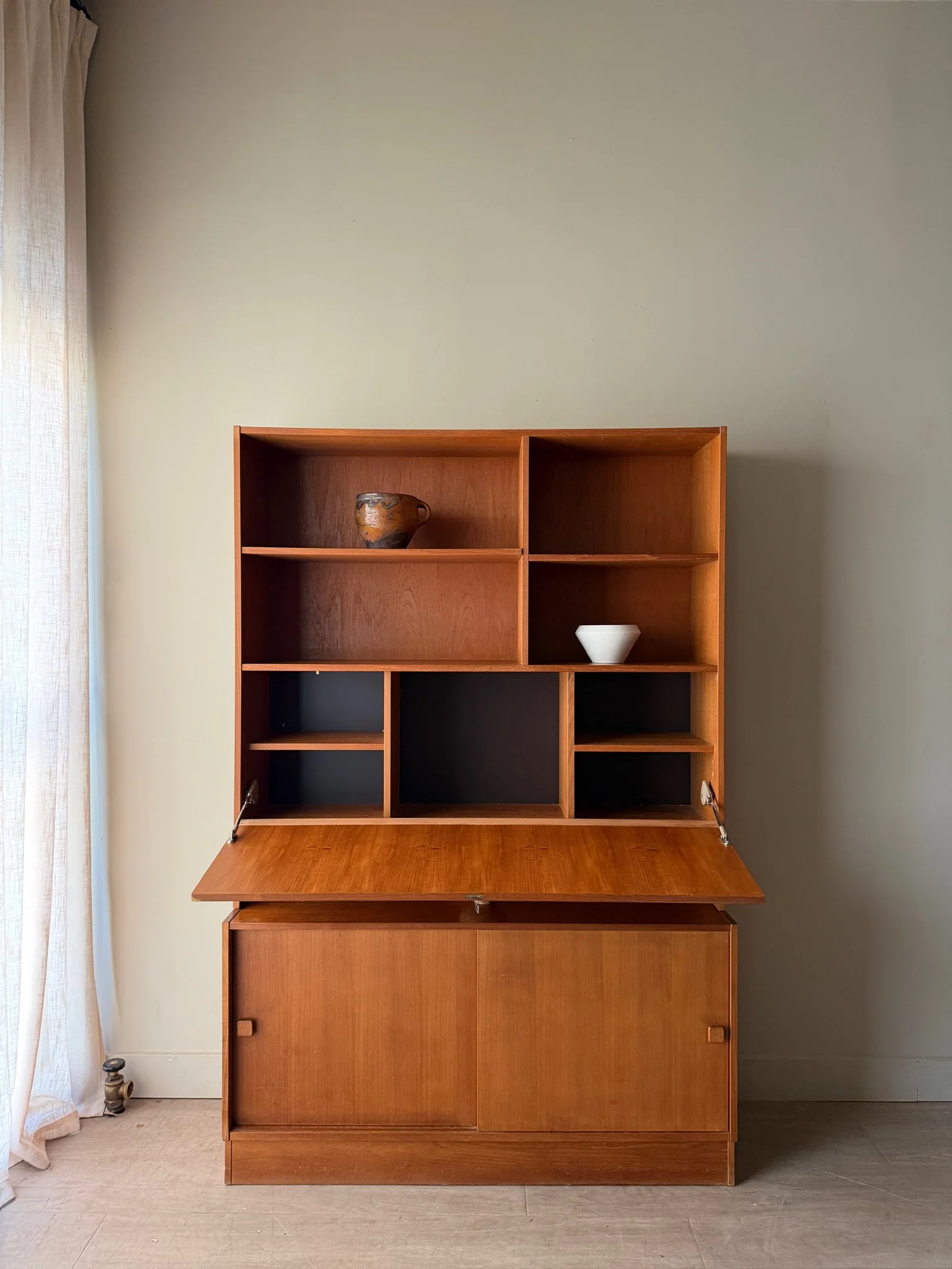 Danish teak two piece hutch - Image 4