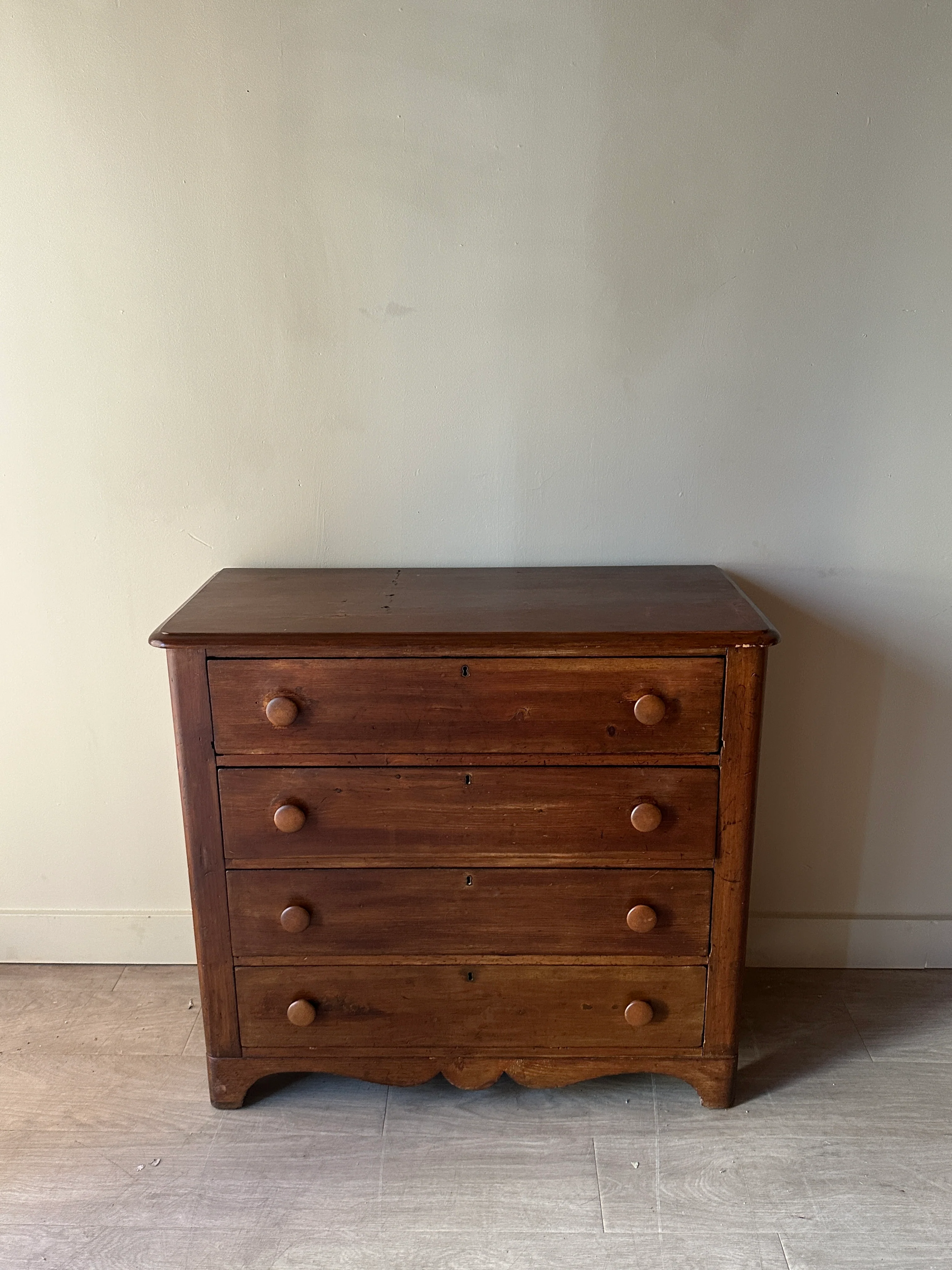 Dark pine dresser - Image 2