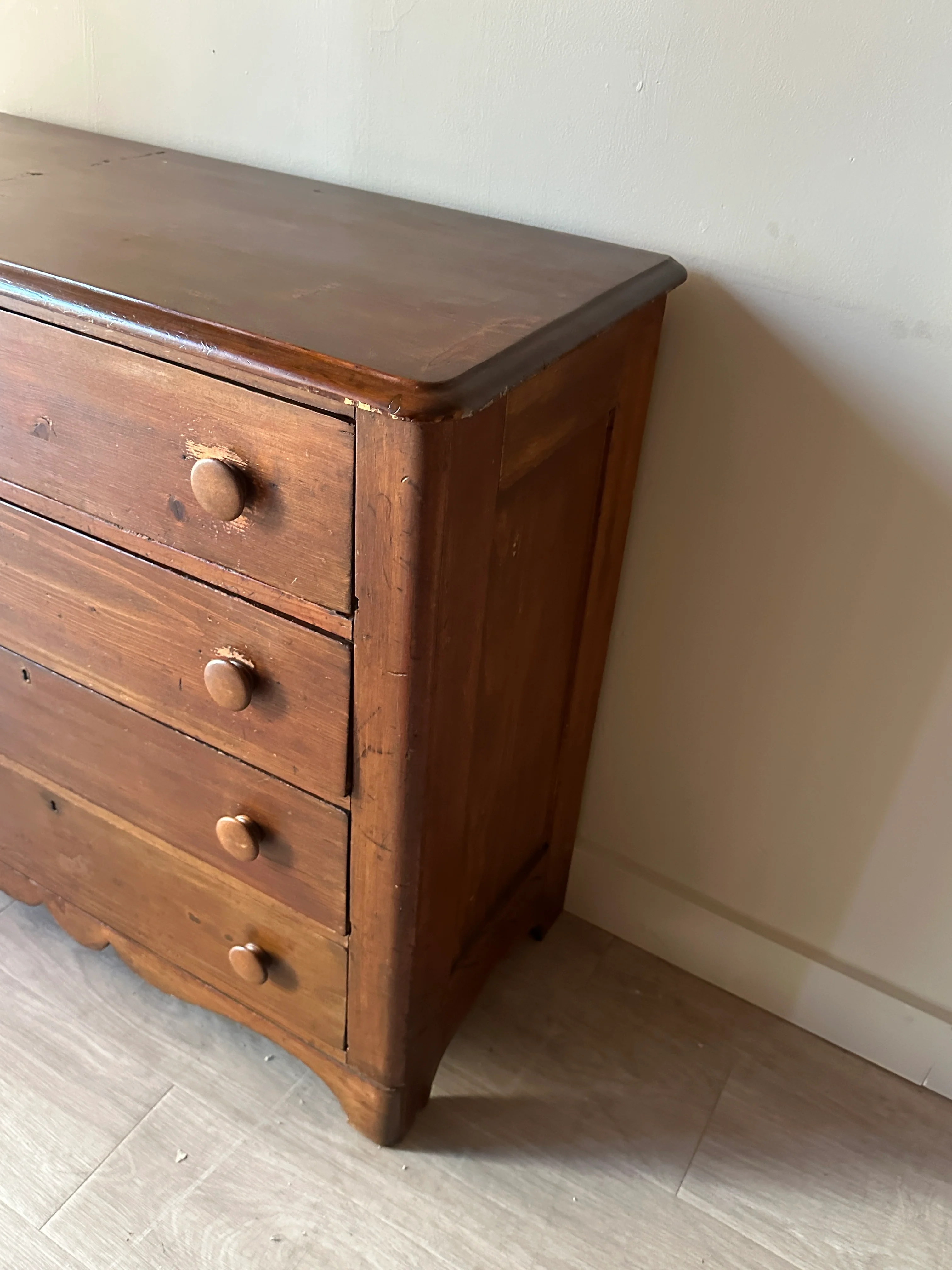 Dark pine dresser - Image 4