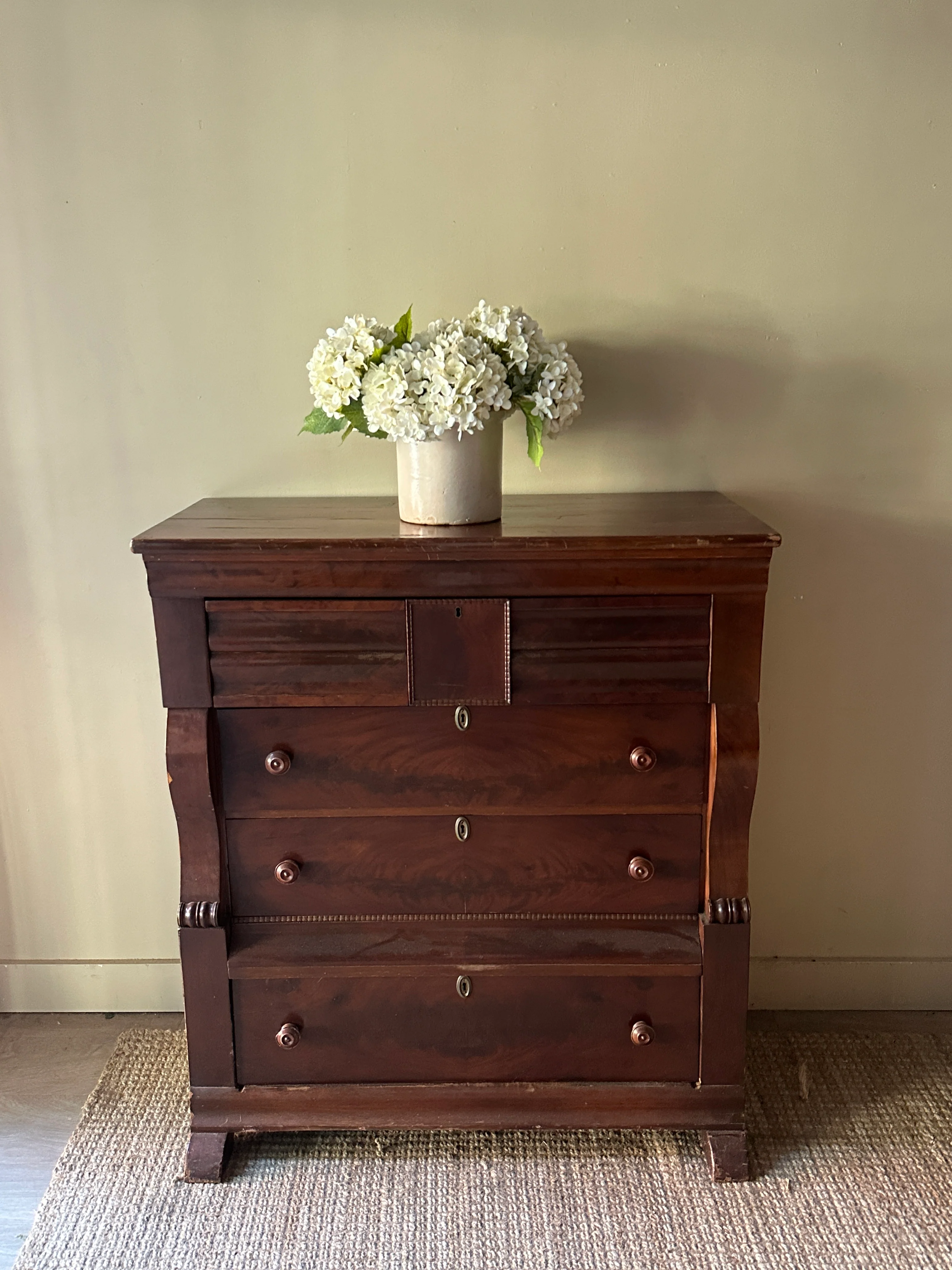 Dark pine dresser - Image 2