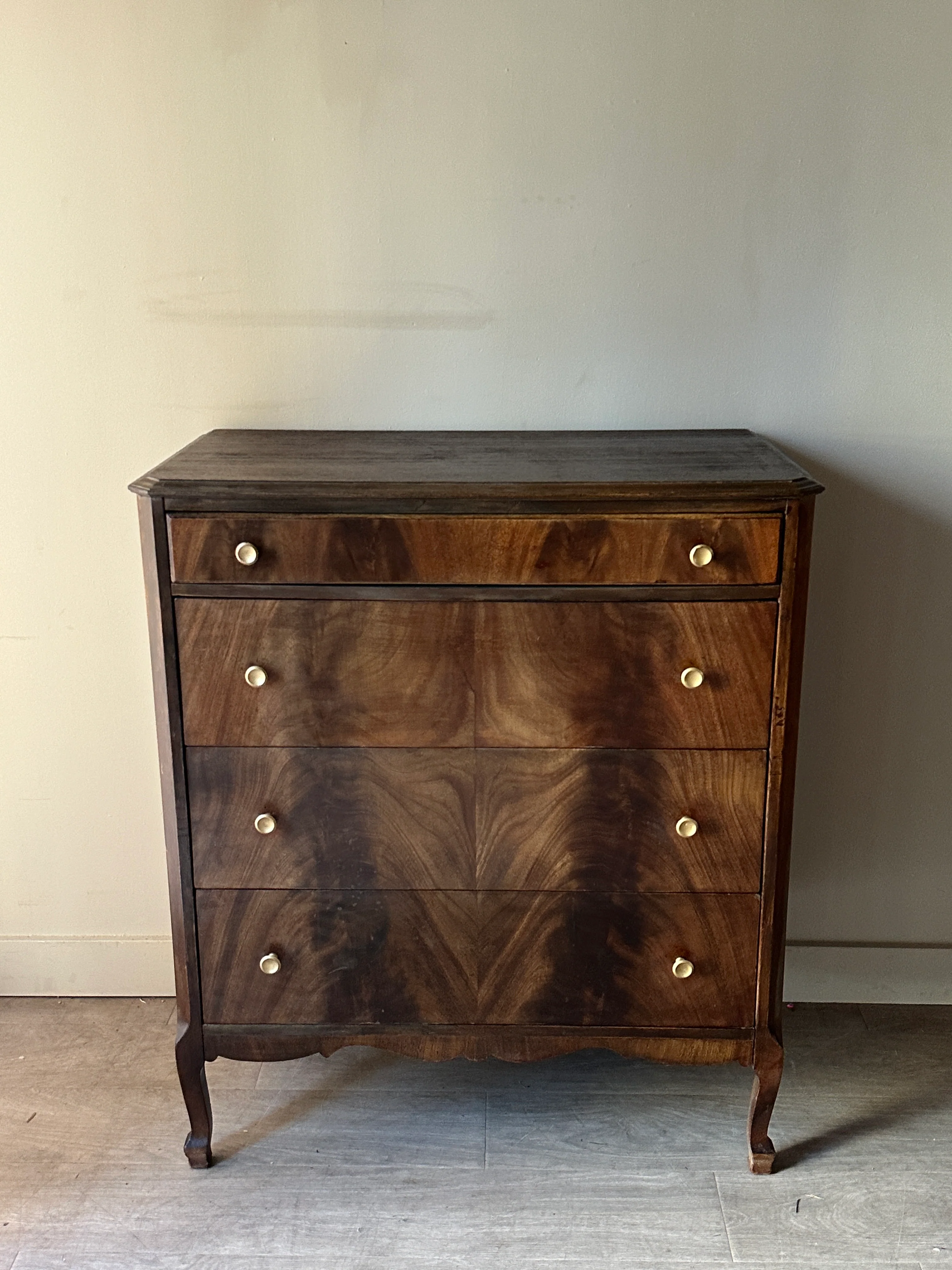 Dark walnut burl front dresser brass knobs - Image 2