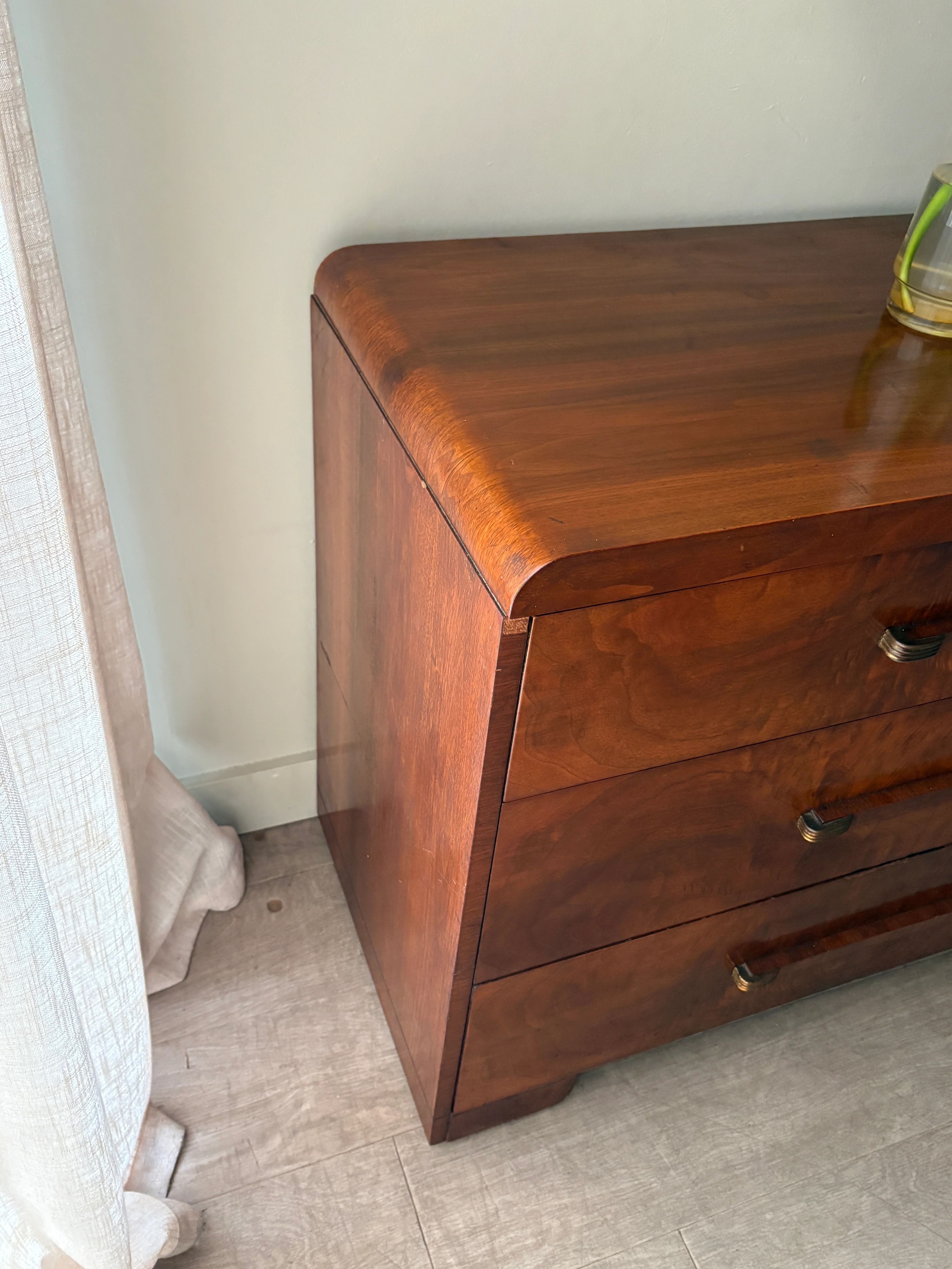 Deco walnut 3 drawer dresser - Image 2